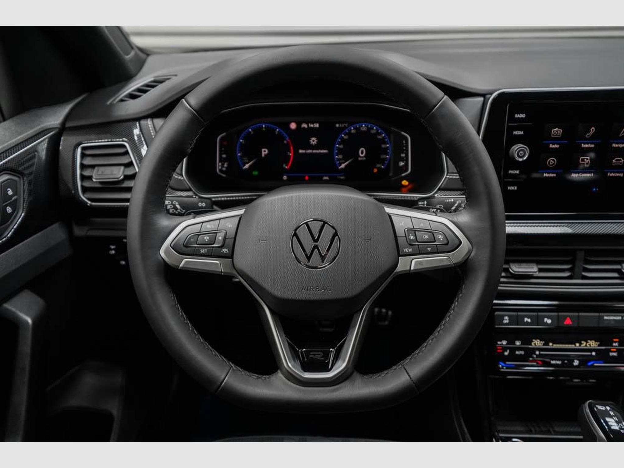 VW T-Cross 1,5 TSI DSG (2026) - Photo 9