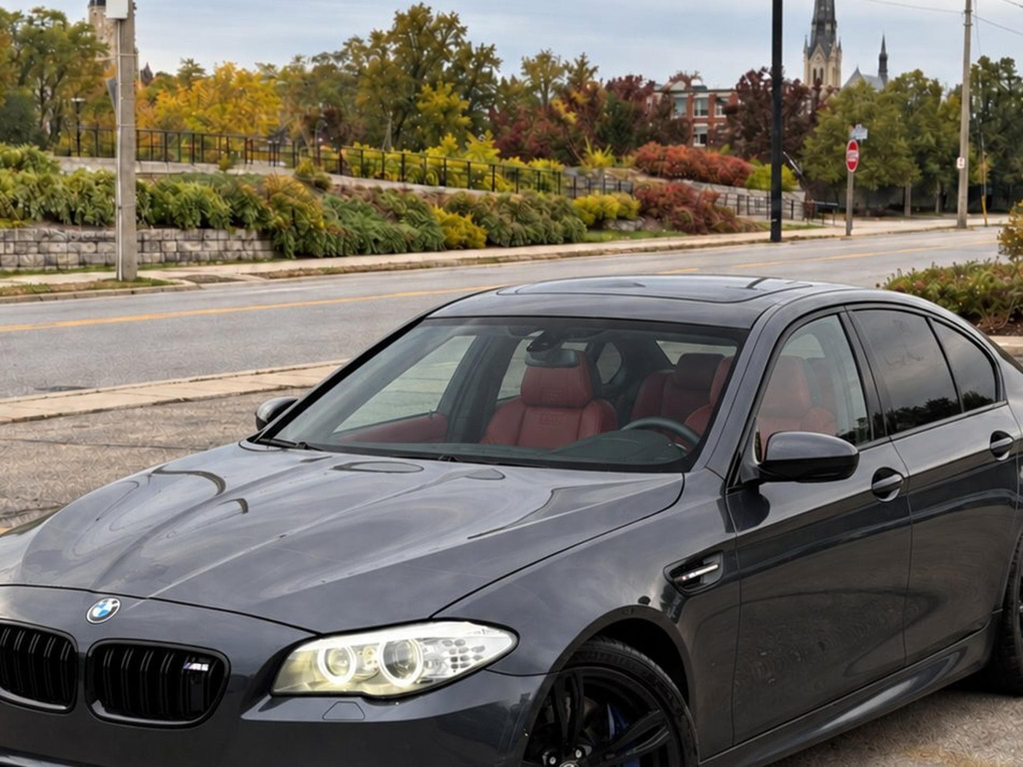 BMW M5 Bmw M5 invidual (2012) - Photo 1
