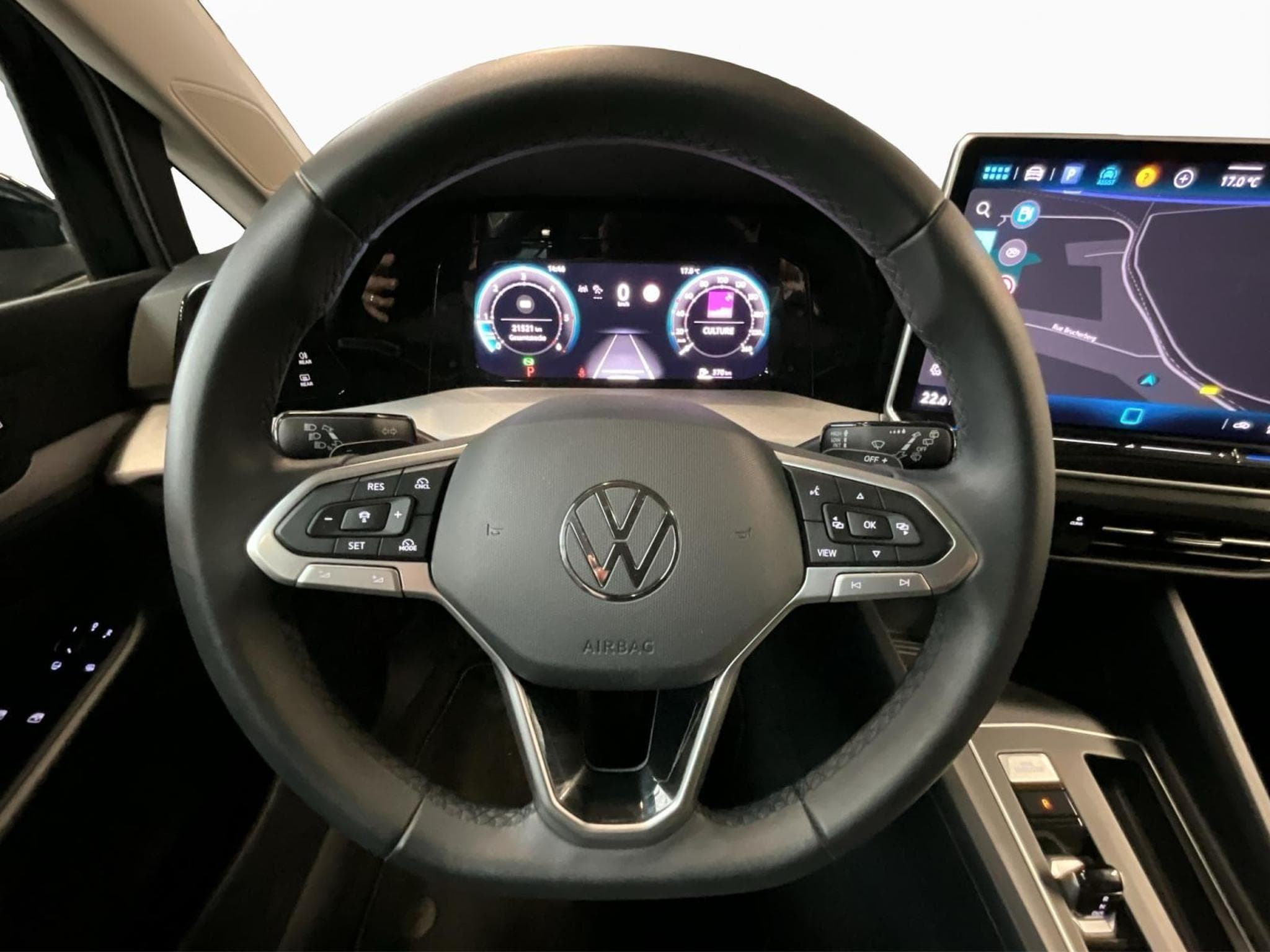 VW Golf Life+DSG+Navi+LED (2025) - Photo 10