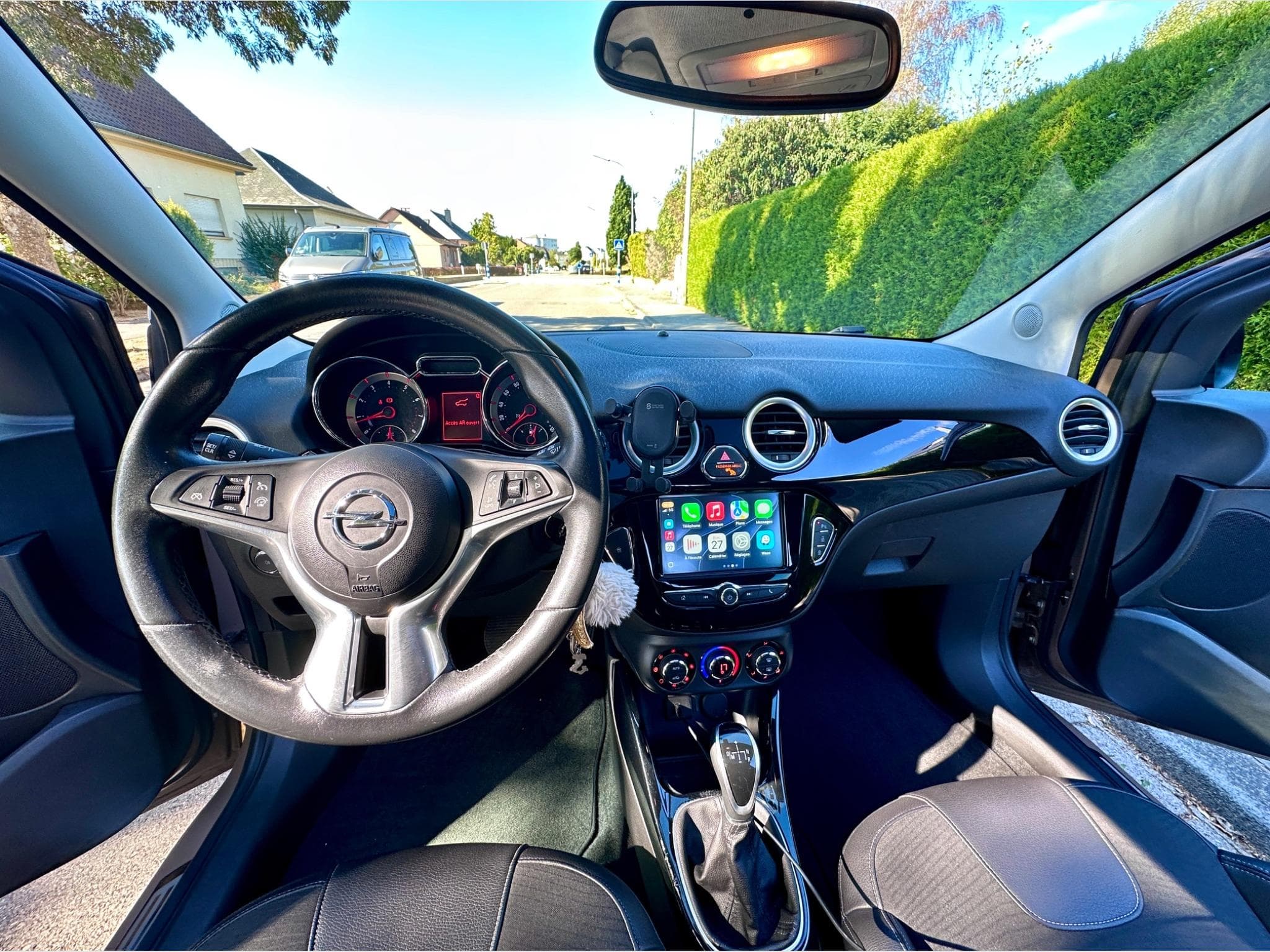 Opel Adam 1.4 Twinport 87 Easytronic Glam (2016) - Photo 3
