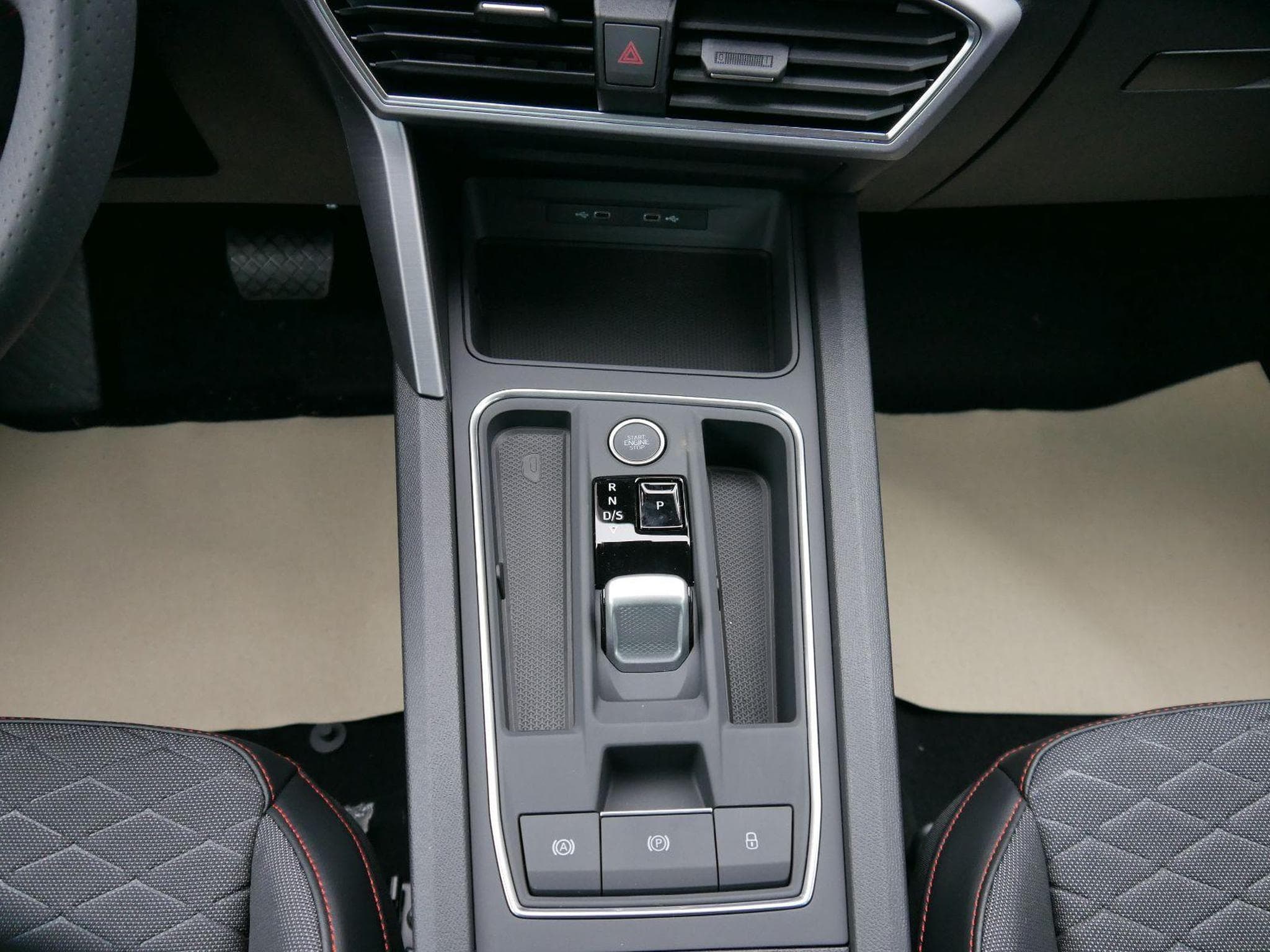 Seat Leon FR (2026) - Foto 15