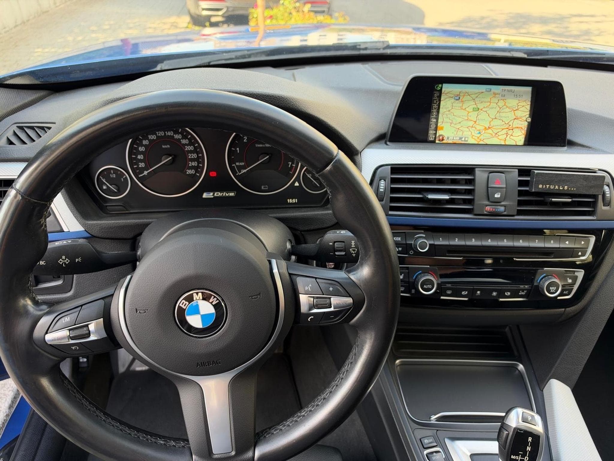 BMW 330 330e Pack M (2016) - Photo 11