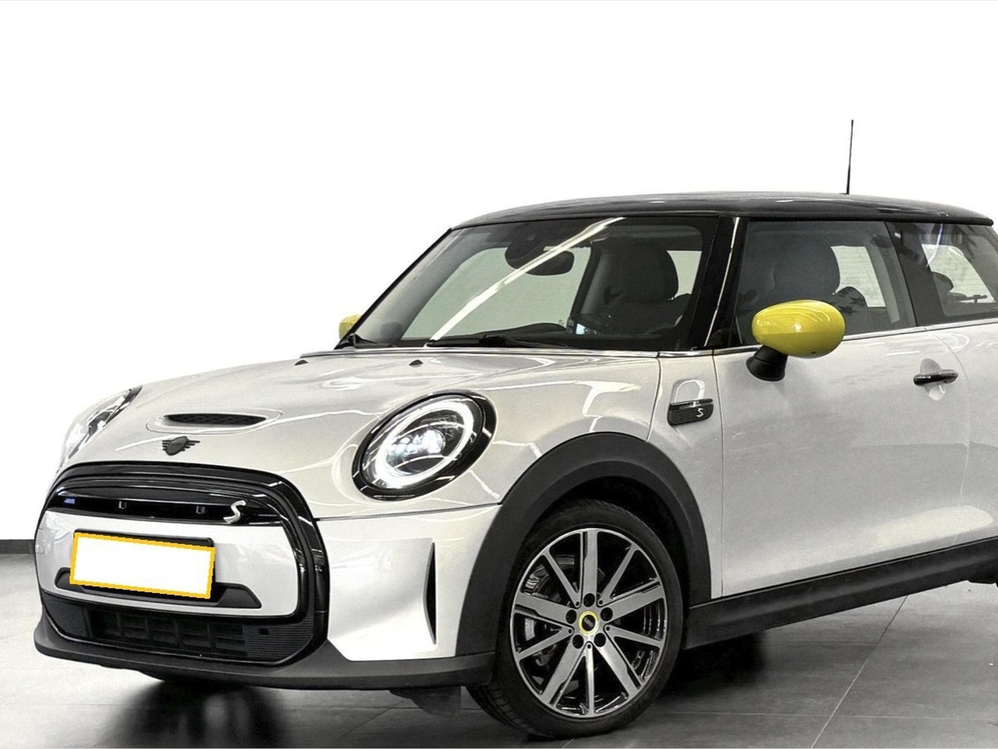 Mini Cooper SE Classic Trim (2021) - Photo 1
