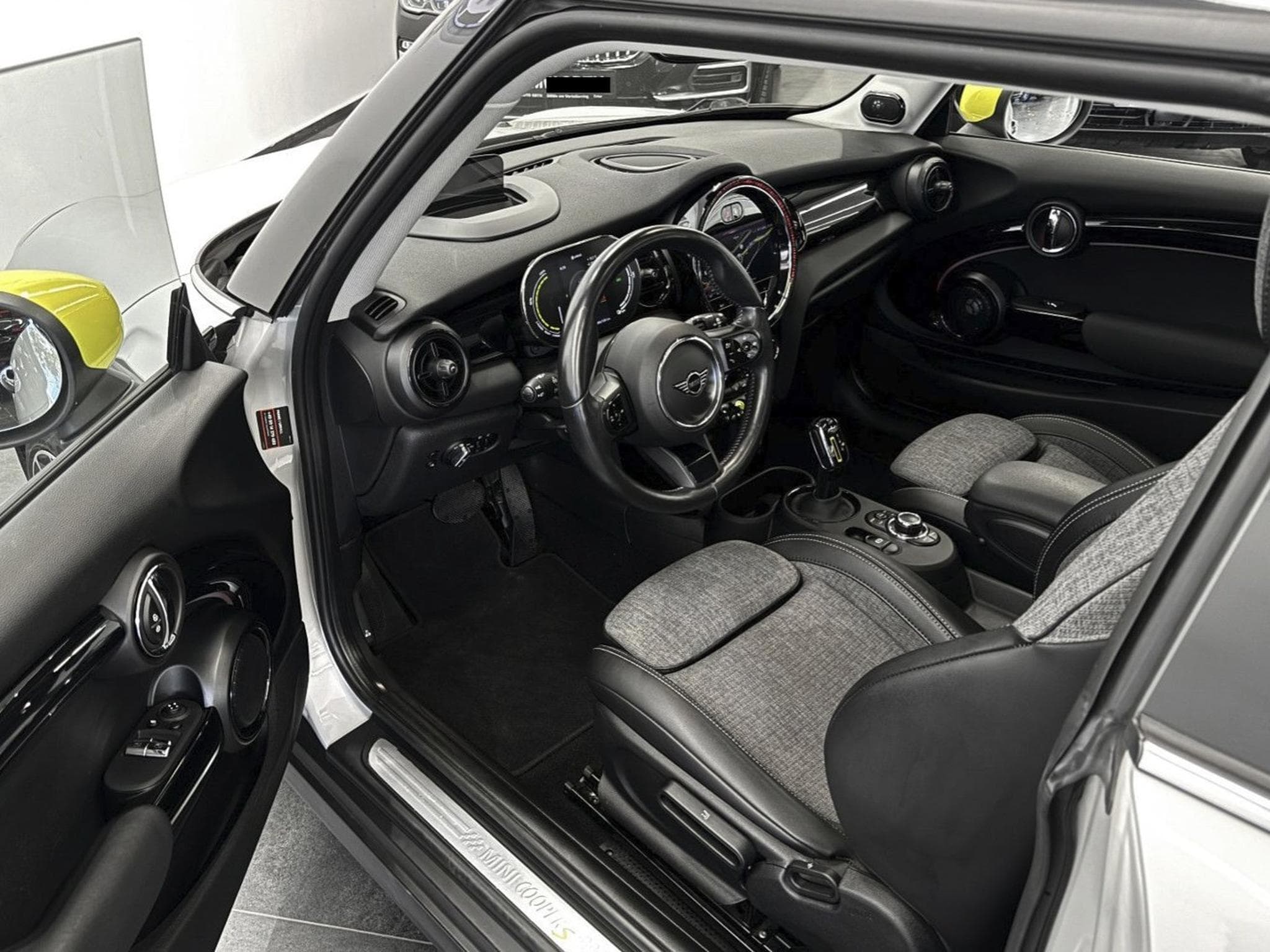 Mini Cooper SE Classic Trim (2021) - Photo 4