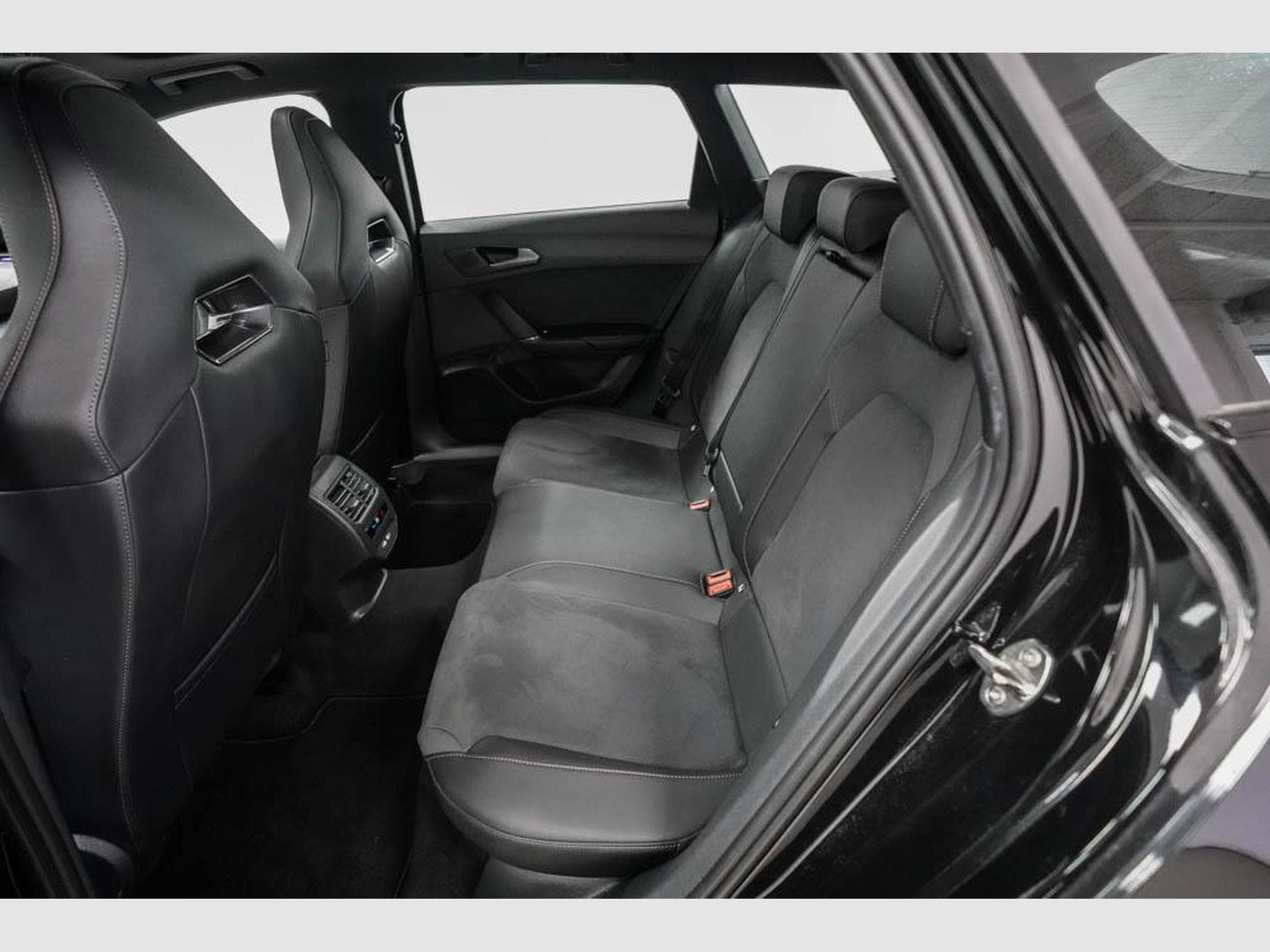 Cupra Leon ST 2,0 TSI (2025) - Foto 16