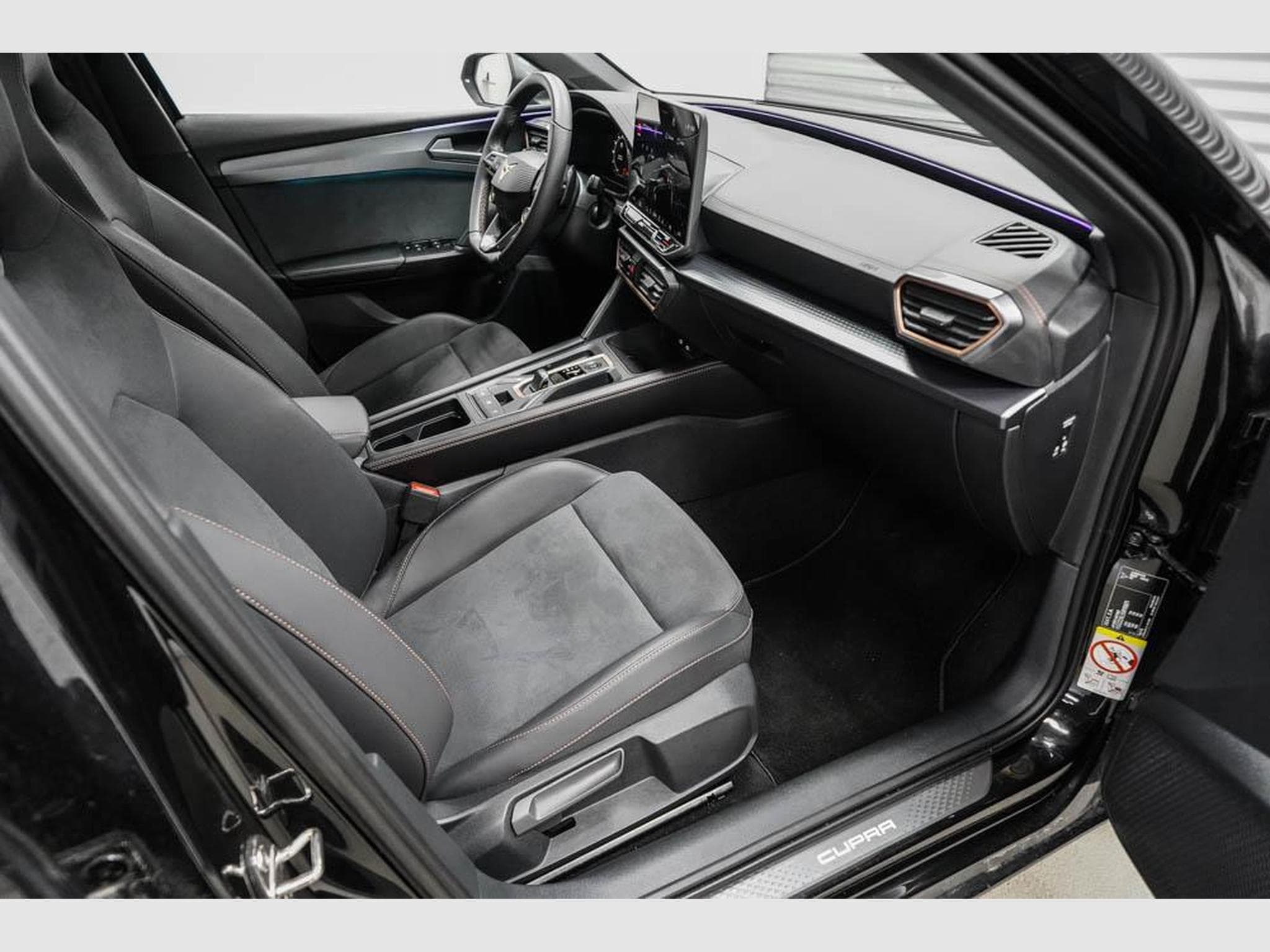 Cupra Leon ST 2,0 TSI (2025) - Foto 21