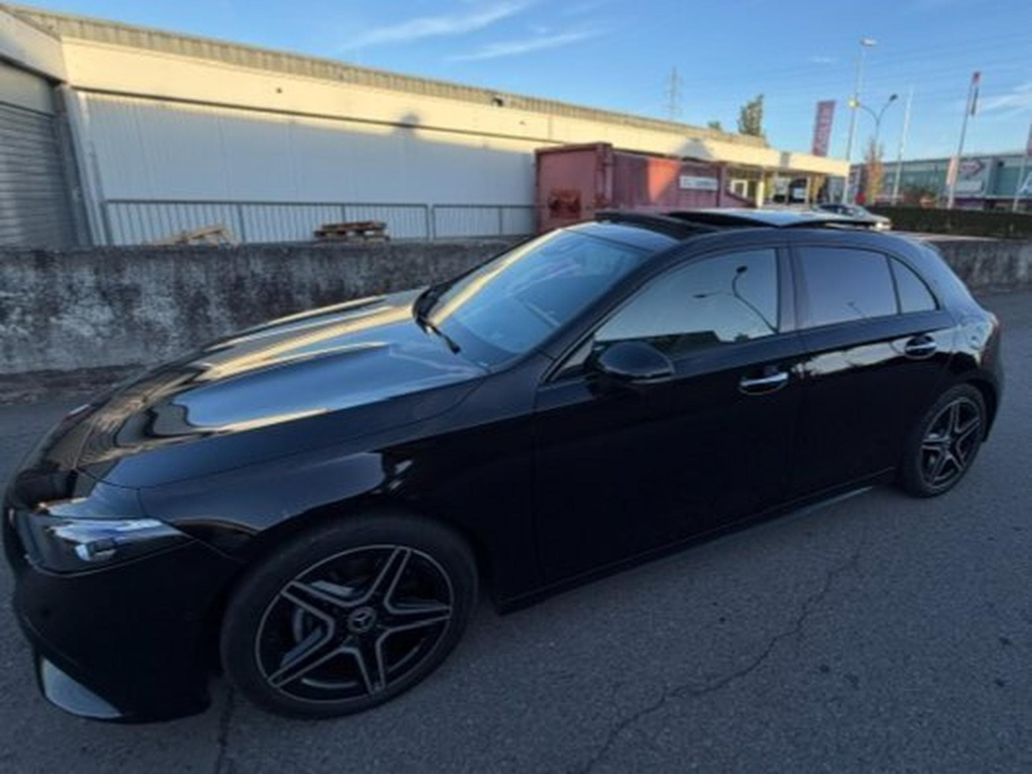 Mercedes A 200 AMG Line 163 ch (2023) - Photo 4