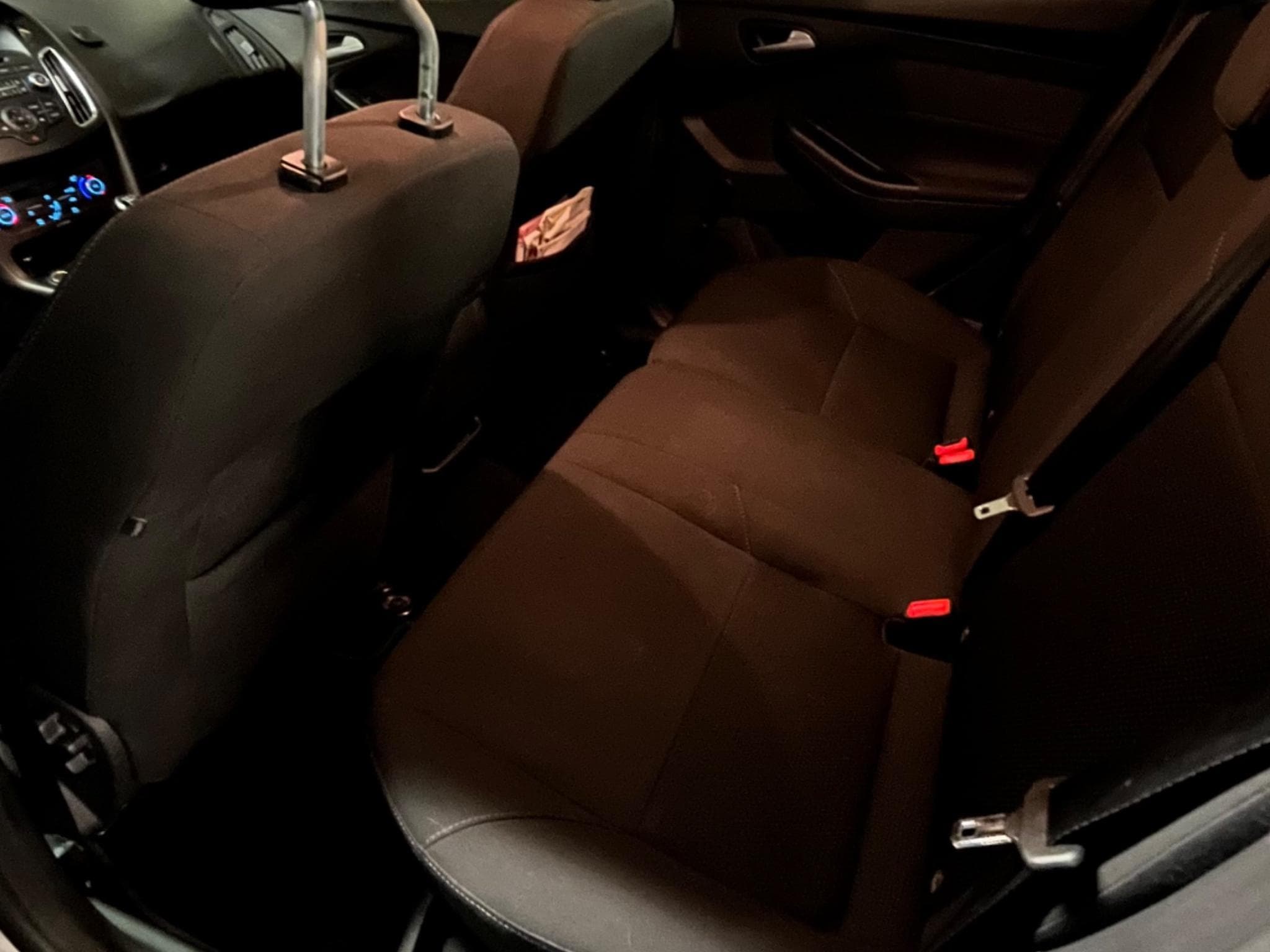 Ford Focus ST (2017) - Photo 11