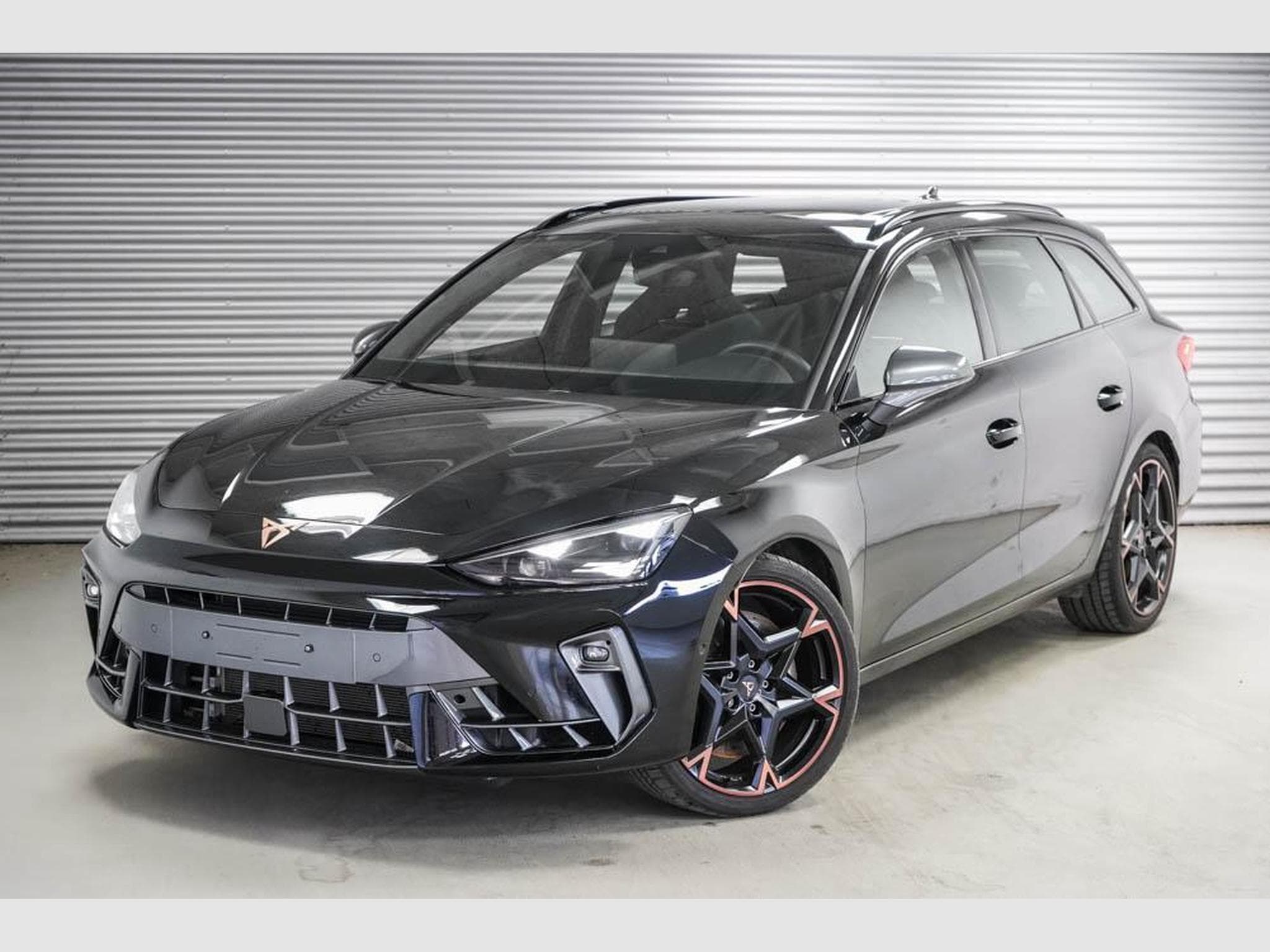 Cupra Leon ST 2,0 TSI (2025) - Foto 1