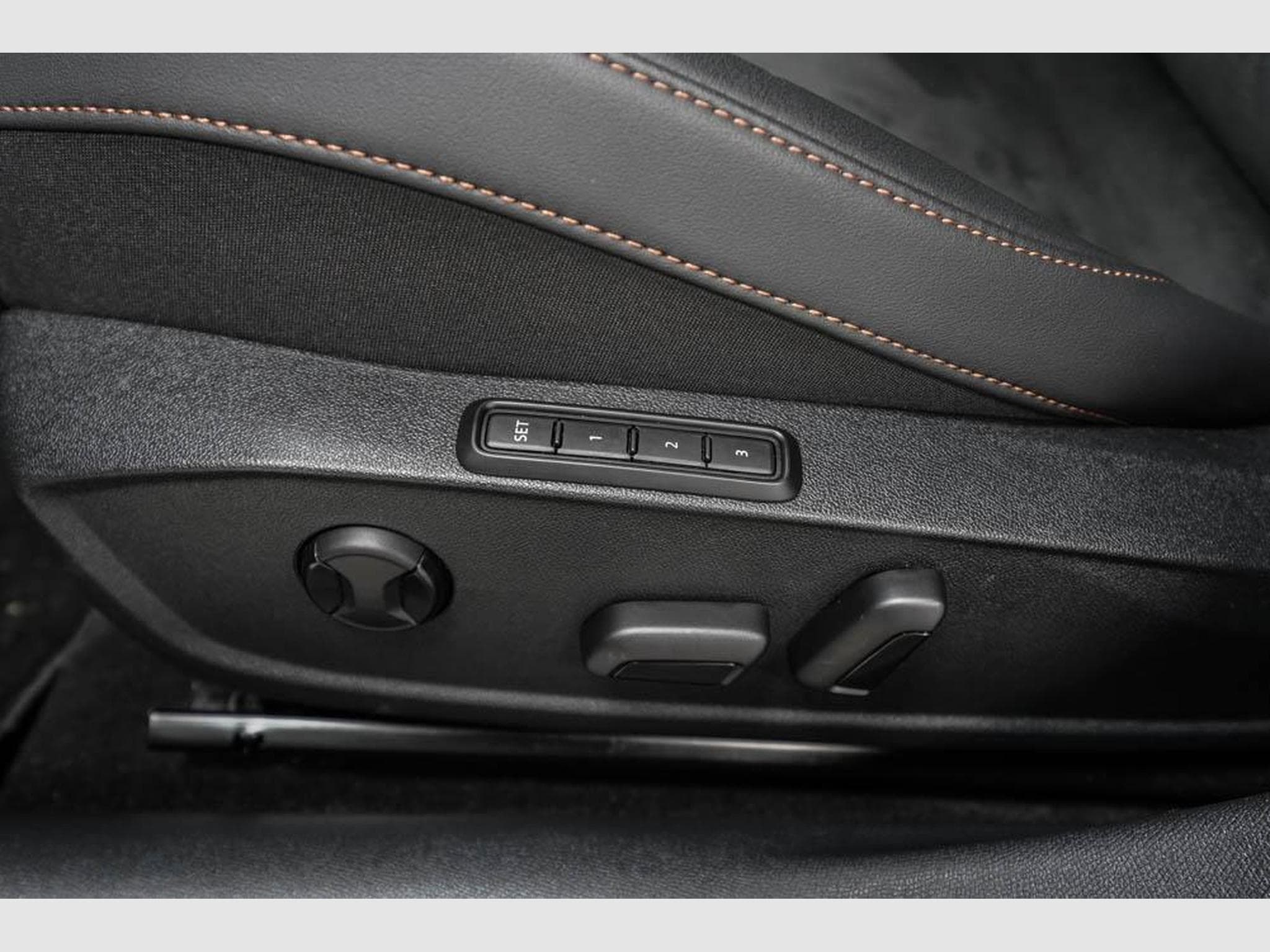 Cupra Leon ST 2,0 TSI (2025) - Foto 23