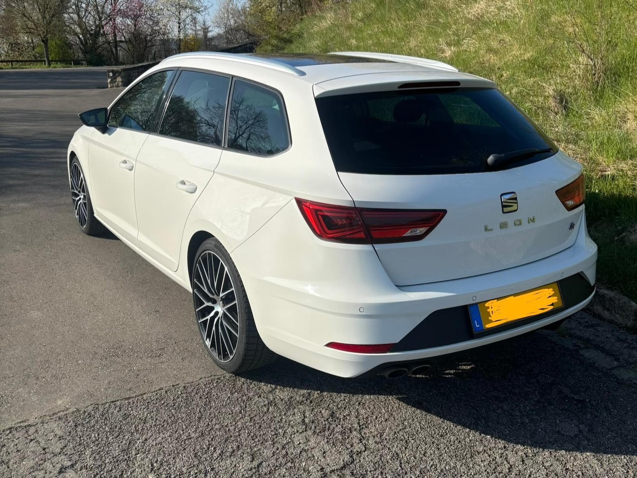 Seat Leon FR (2019) - Photo 3