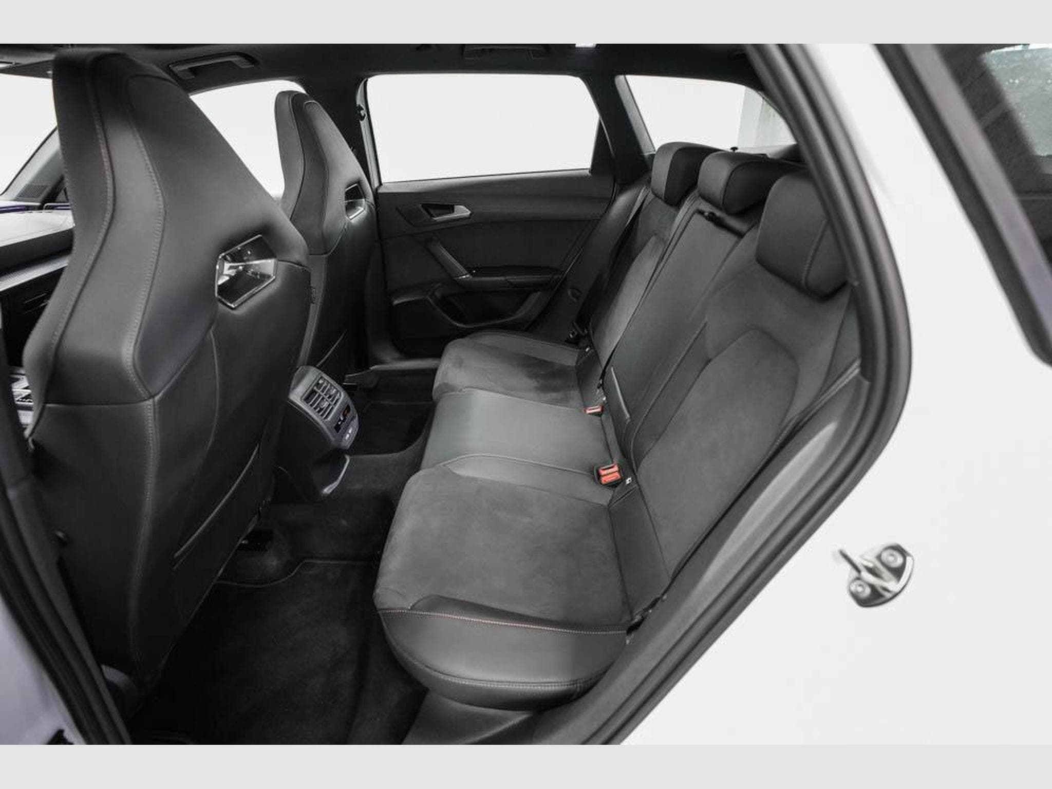 Cupra Leon ST 2,0 TSI (2025) - Foto 16