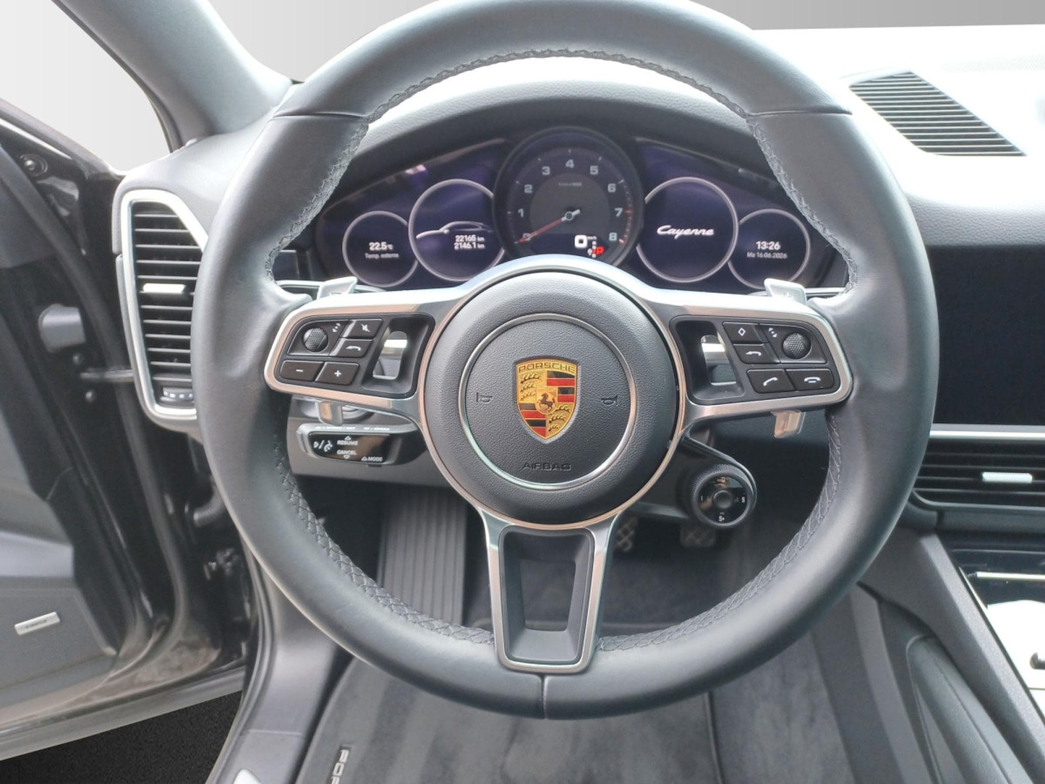 Porsche Cayenne Coupe Platinum Edition (2022) - Foto 11