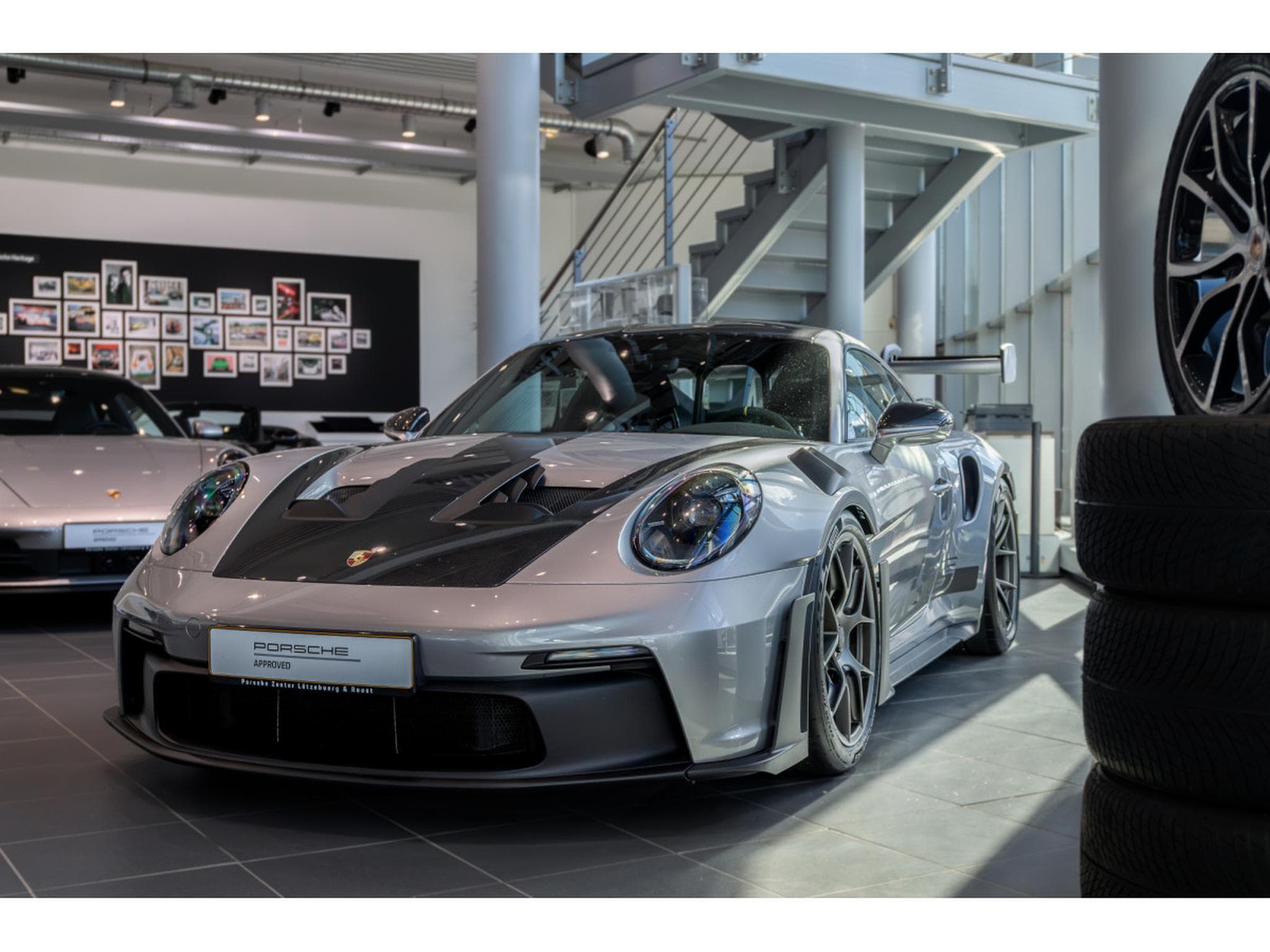 Porsche 911 GT3 RS (2023) - Photo 1