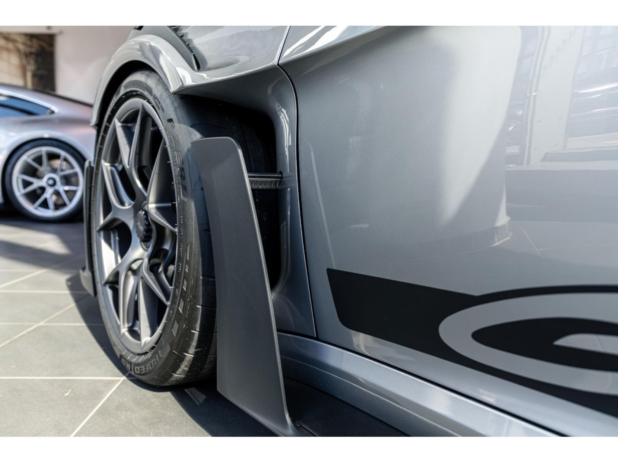 Porsche 911 GT3 RS (2023) - Photo 6