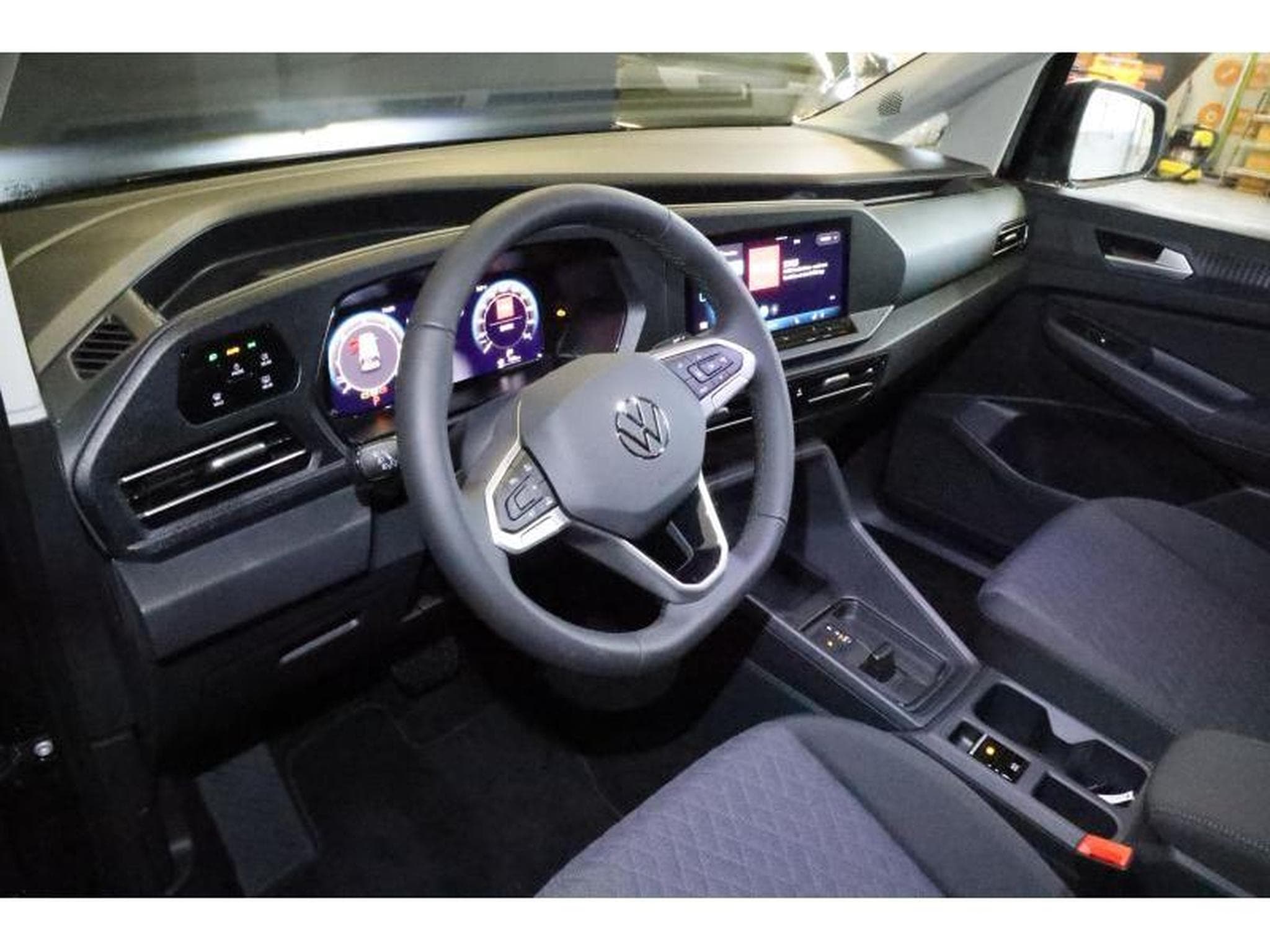 VW Caddy V Life (2024) - Photo 11