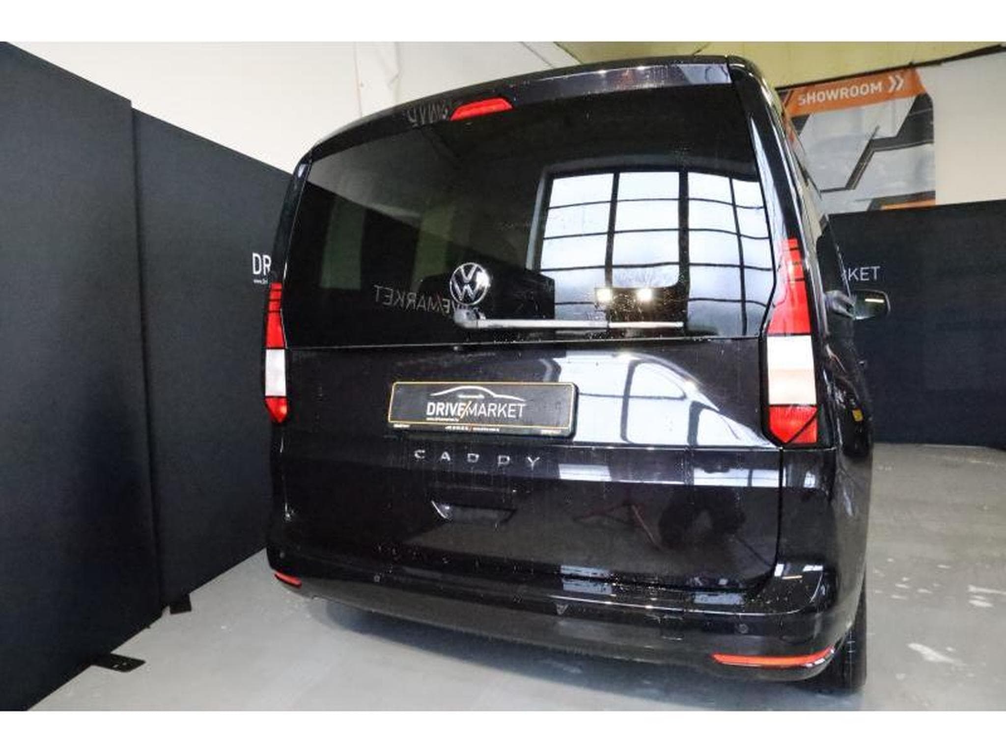 VW Caddy V Life (2024) - Photo 14