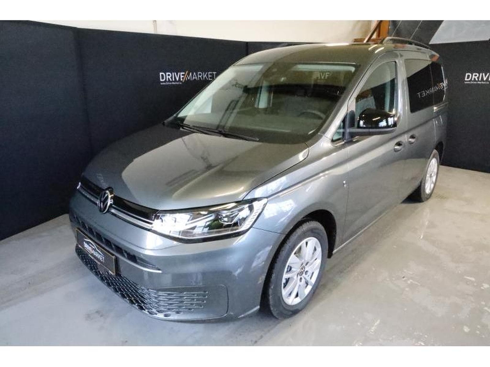 VW Caddy V Life (2024) - Photo 7