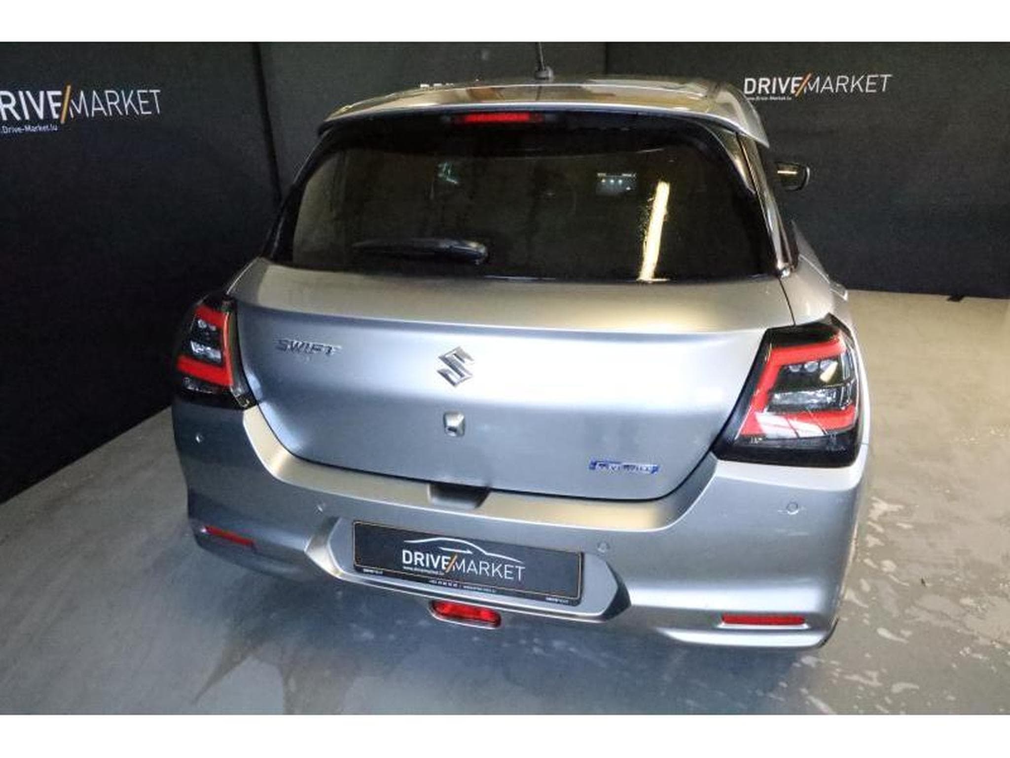 Suzuki Swift GL+ (2024) - Photo 13