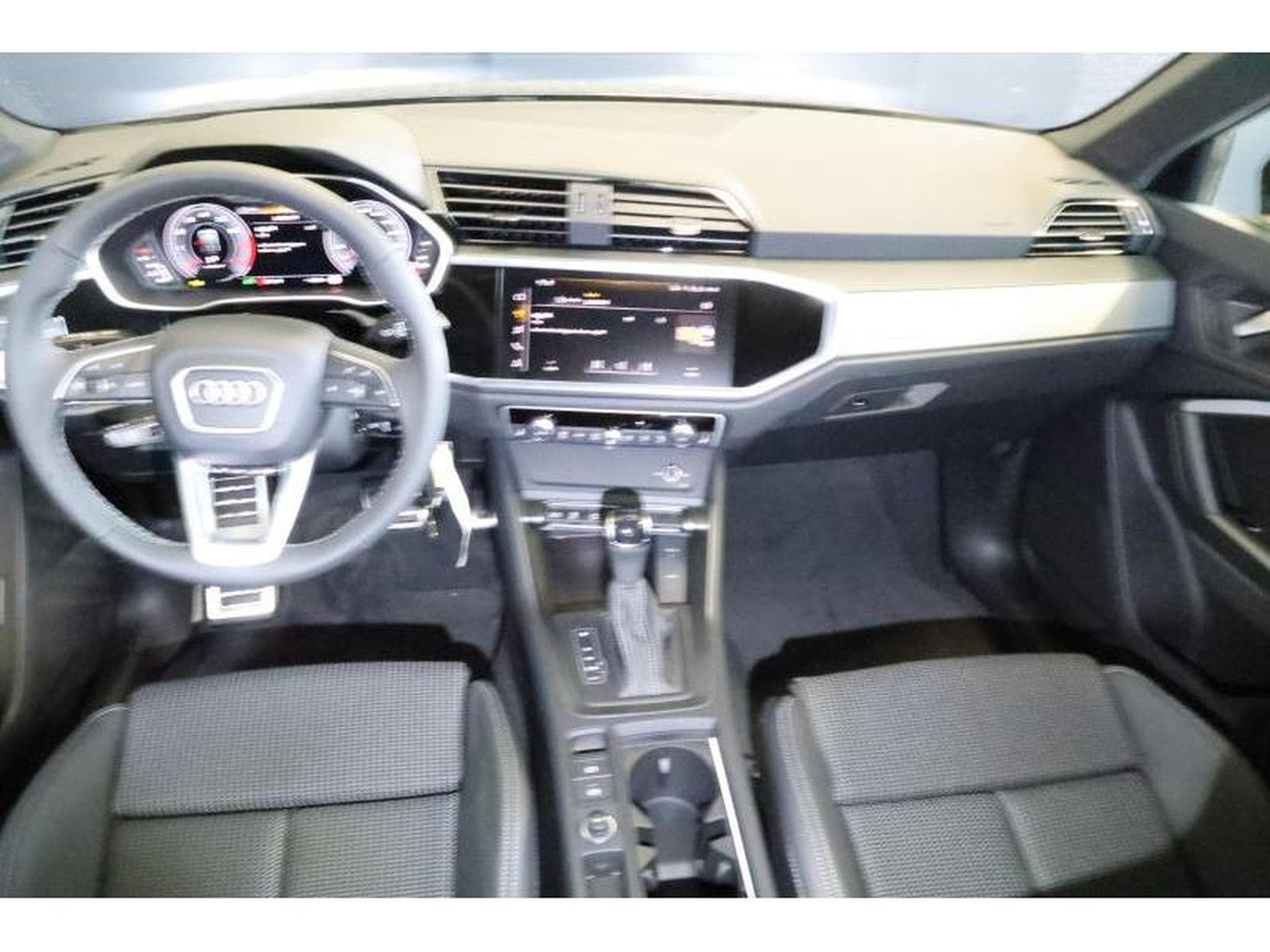 Audi Q3 Sportback (2025) - Foto 2