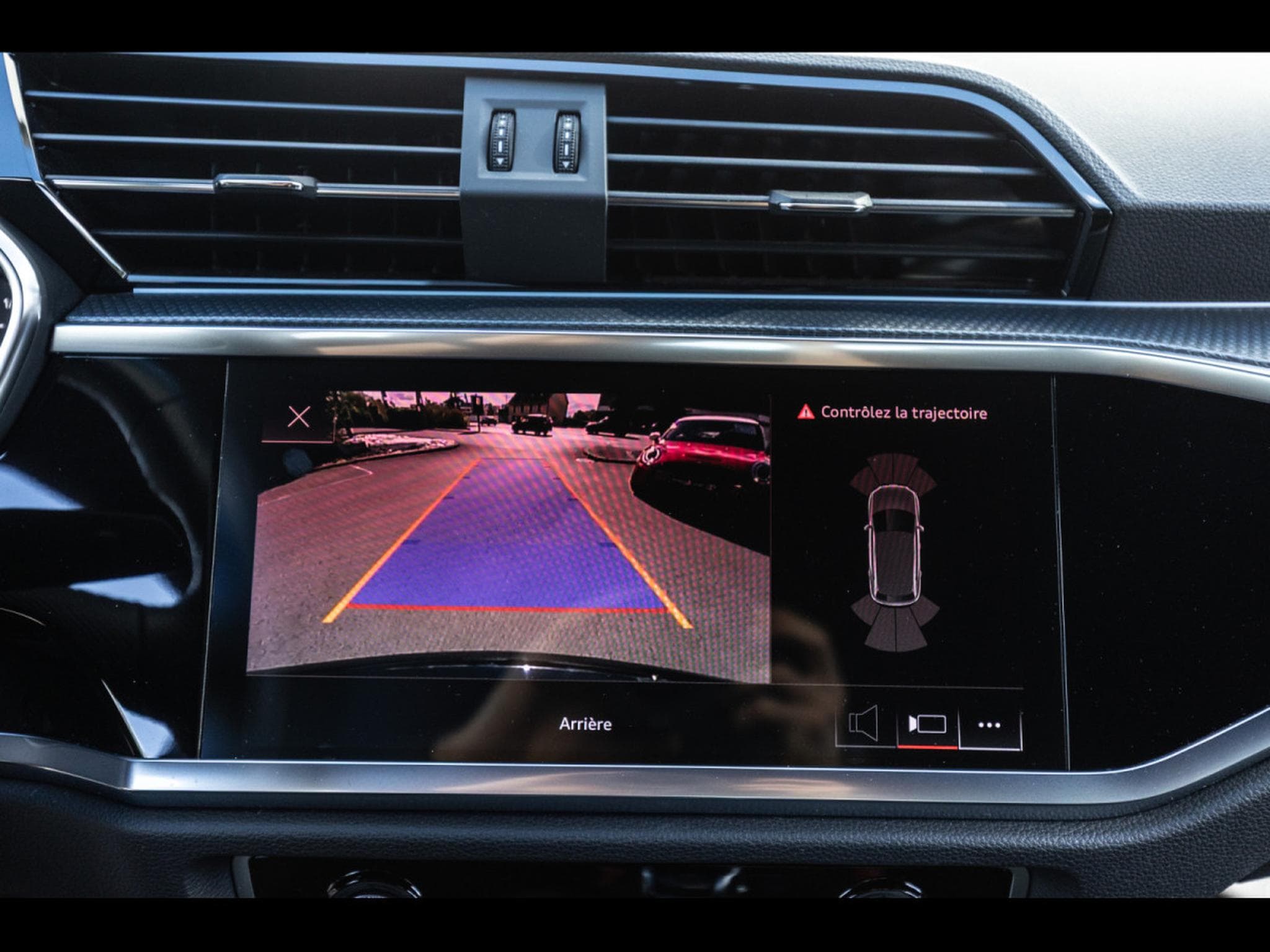 Audi Q3 35 TFSI S-TRONIC S-LINE - BUSINESS PACK (2021) - Photo 22