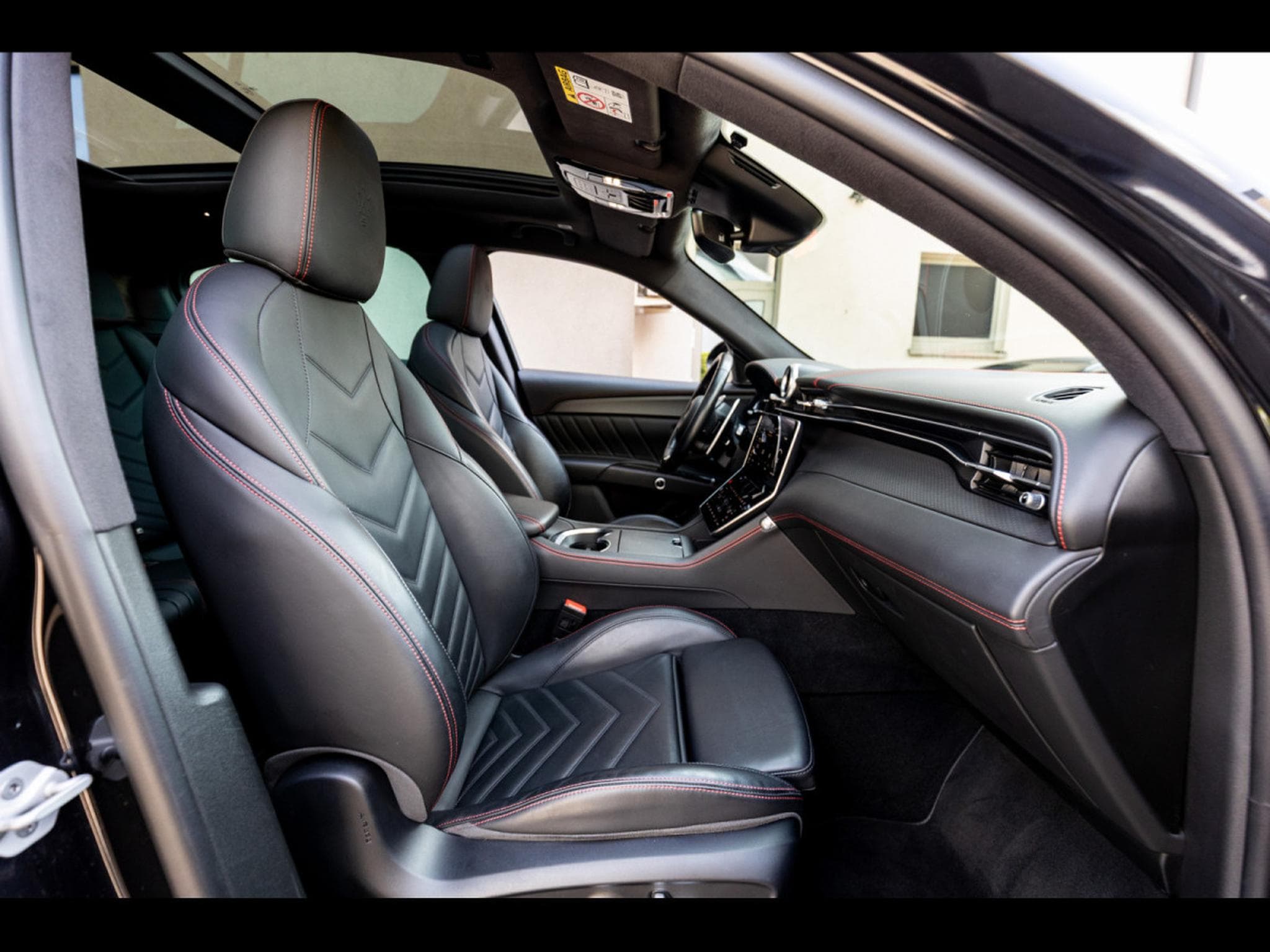 Maserati Grecale TROFEO V6 AWD (530 CH) - NERO TEMPESTA - MASERATI WARRANTY 1 (2022) - Photo 15