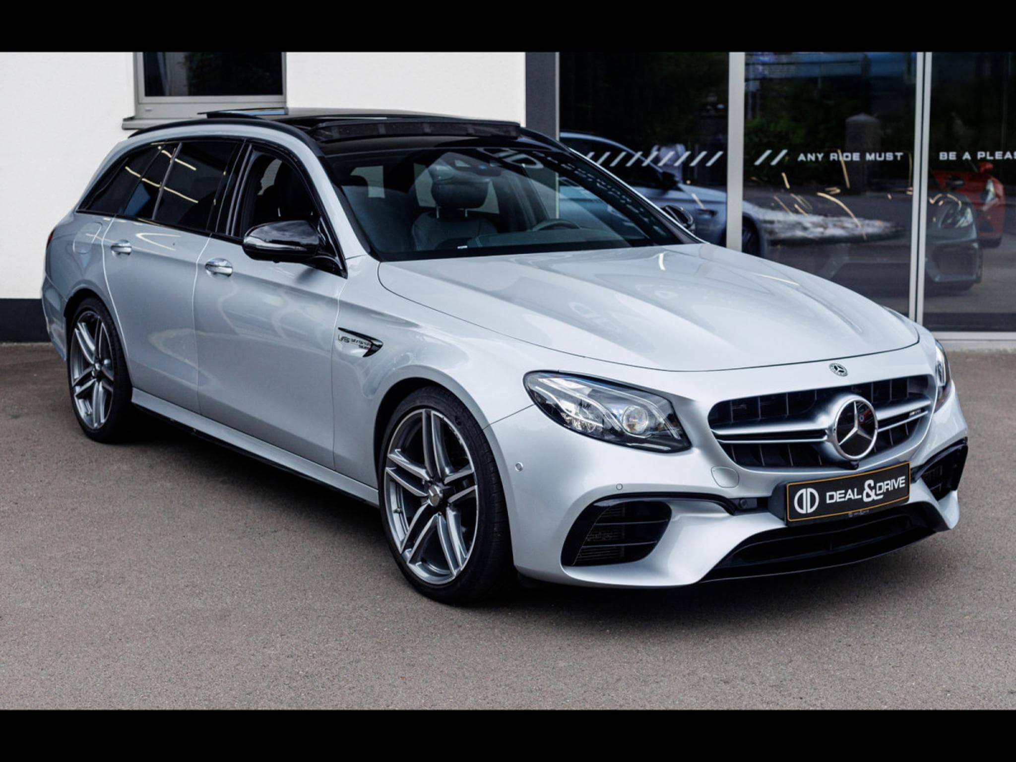 Mercedes E 63 AMG T-MODELL 4MATIC+ - NIGHT PACKAGE (2019) - Photo 6