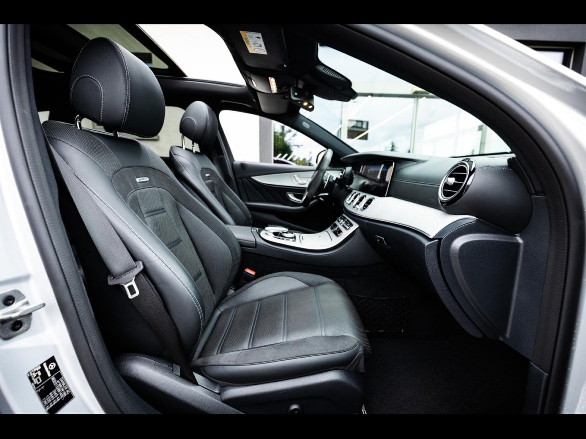 Mercedes E 63 AMG T-MODELL 4MATIC+ - NIGHT PACKAGE (2019) - Photo 18
