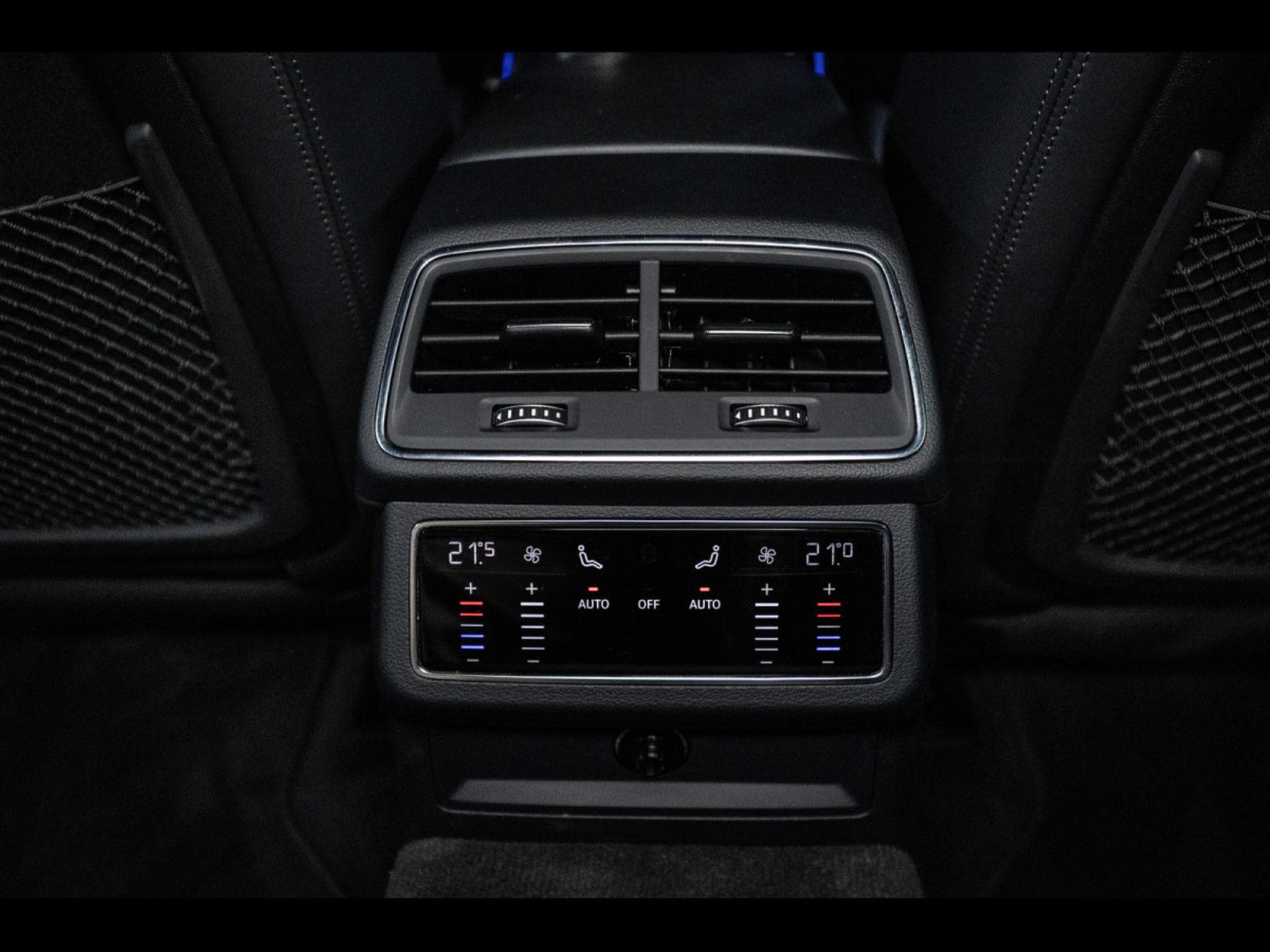 Audi RS6 AVANT 4.0 TFSI QUATTRO TIPTRONIC - RS DYNAMIC PACK (V/MAX 28 (2022) - Photo 17
