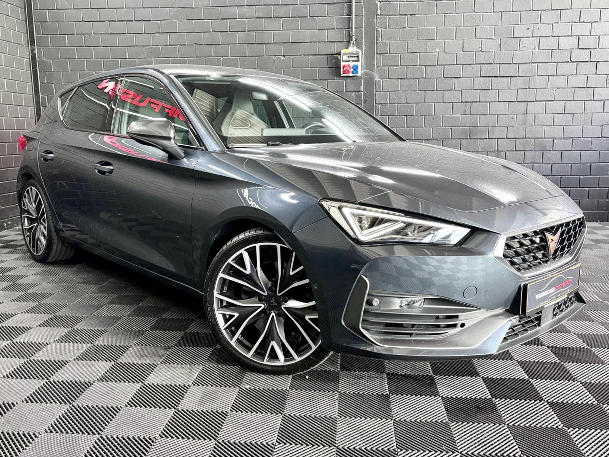 Cupra Leon VZ 2.0 TSI 300CV *VSS* BEATS * CAM *  MATRIX * (2024) - Foto 3