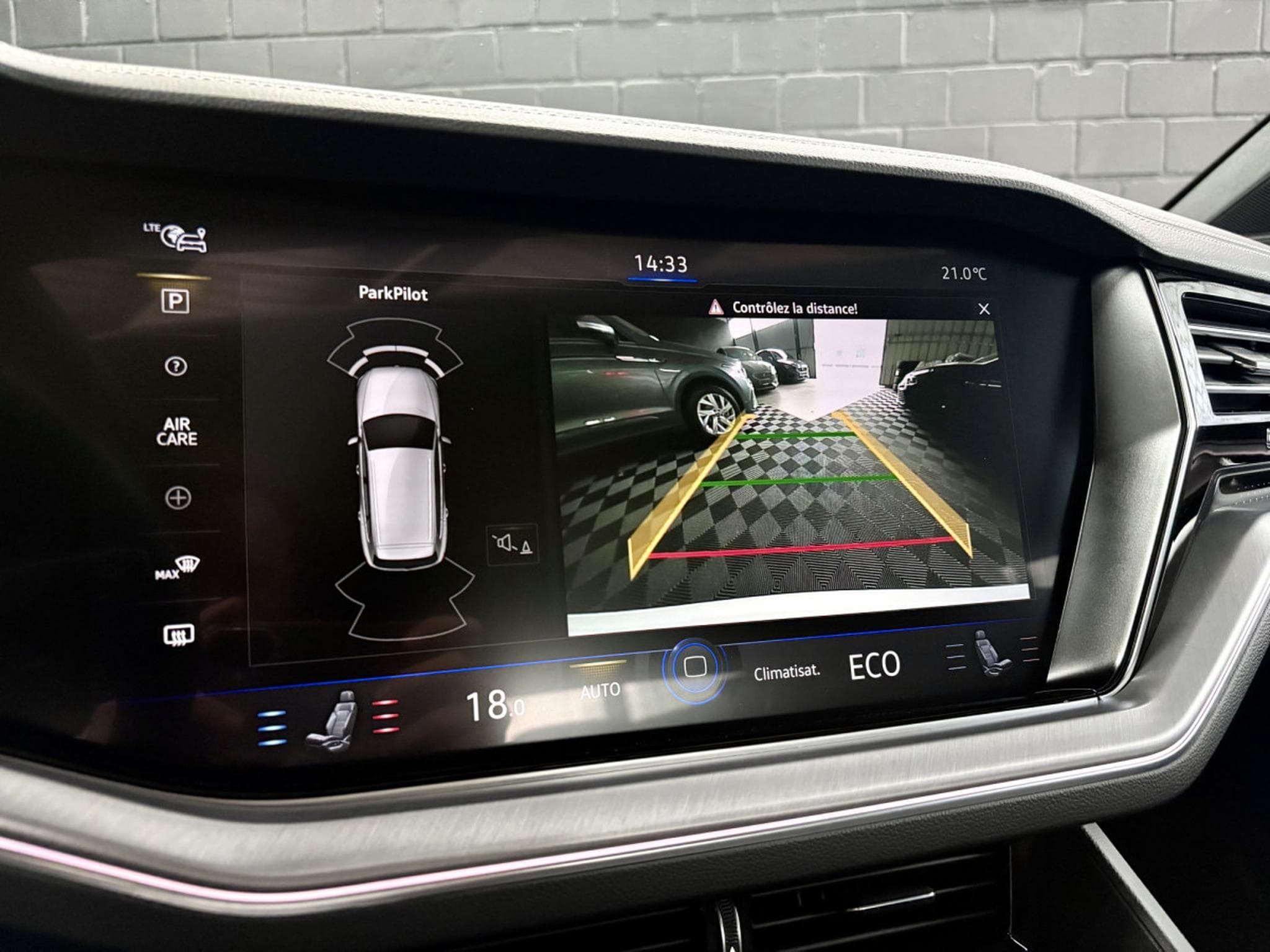 VW Touareg 3.0 TSi V6 eHybrid 4MOTION Elegance  381 CV (2022) - Photo 17
