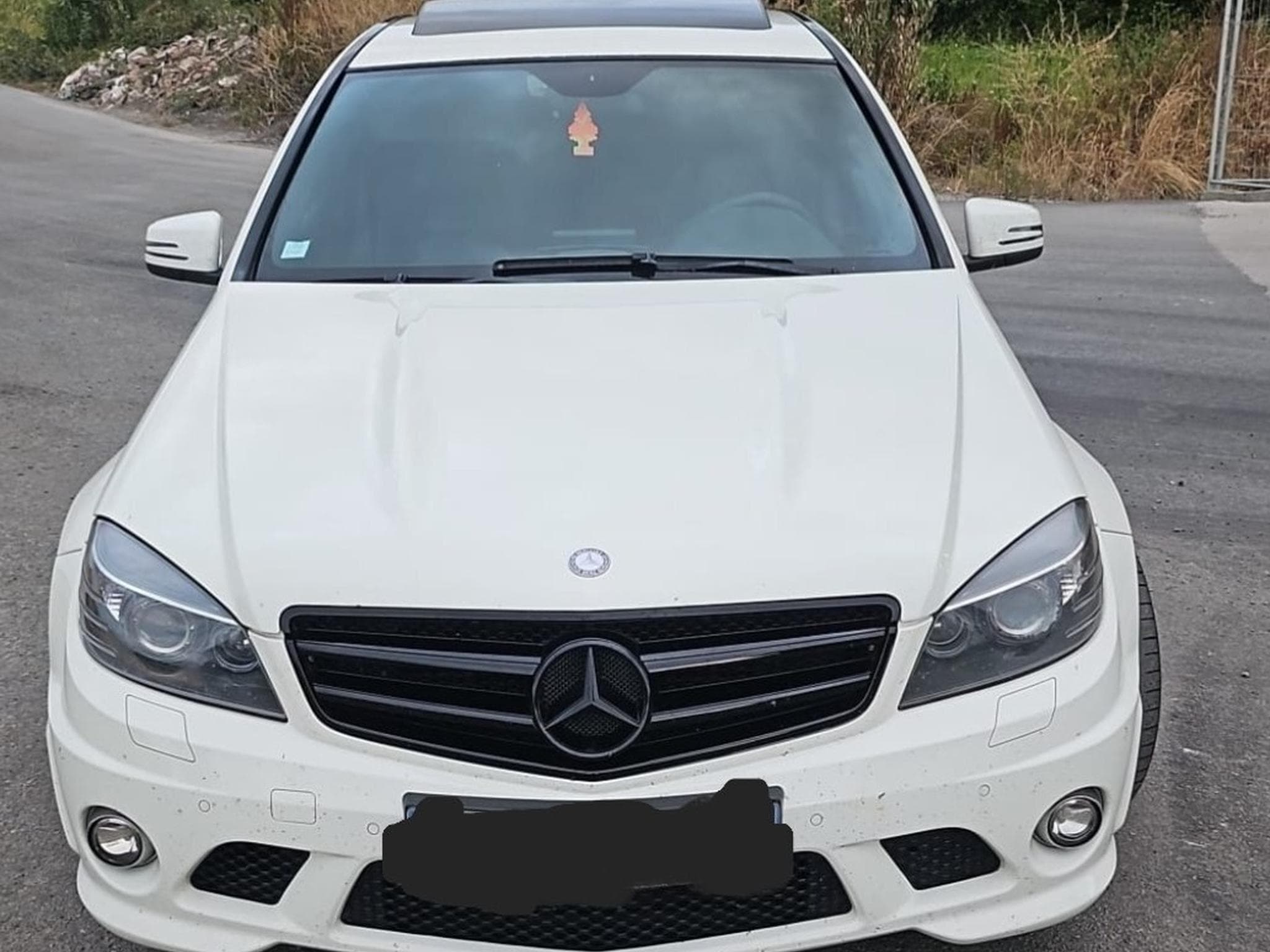 Mercedes C 63 AMG V8 (2010) - Foto 1