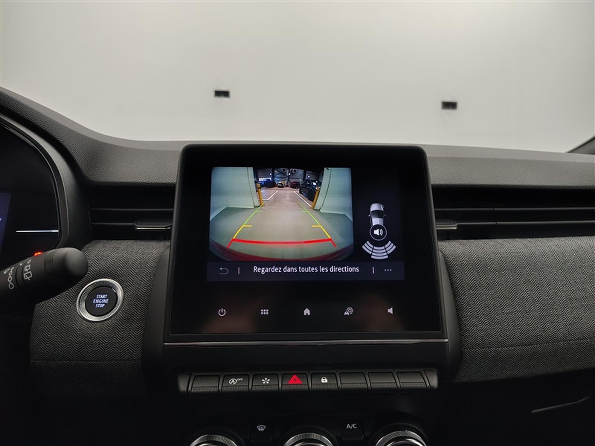 Renault Clio 1.0 TCe 90cv Techno S-CUIR / NAVI / CARPLAY / FULL LED (2025) - Photo 18
