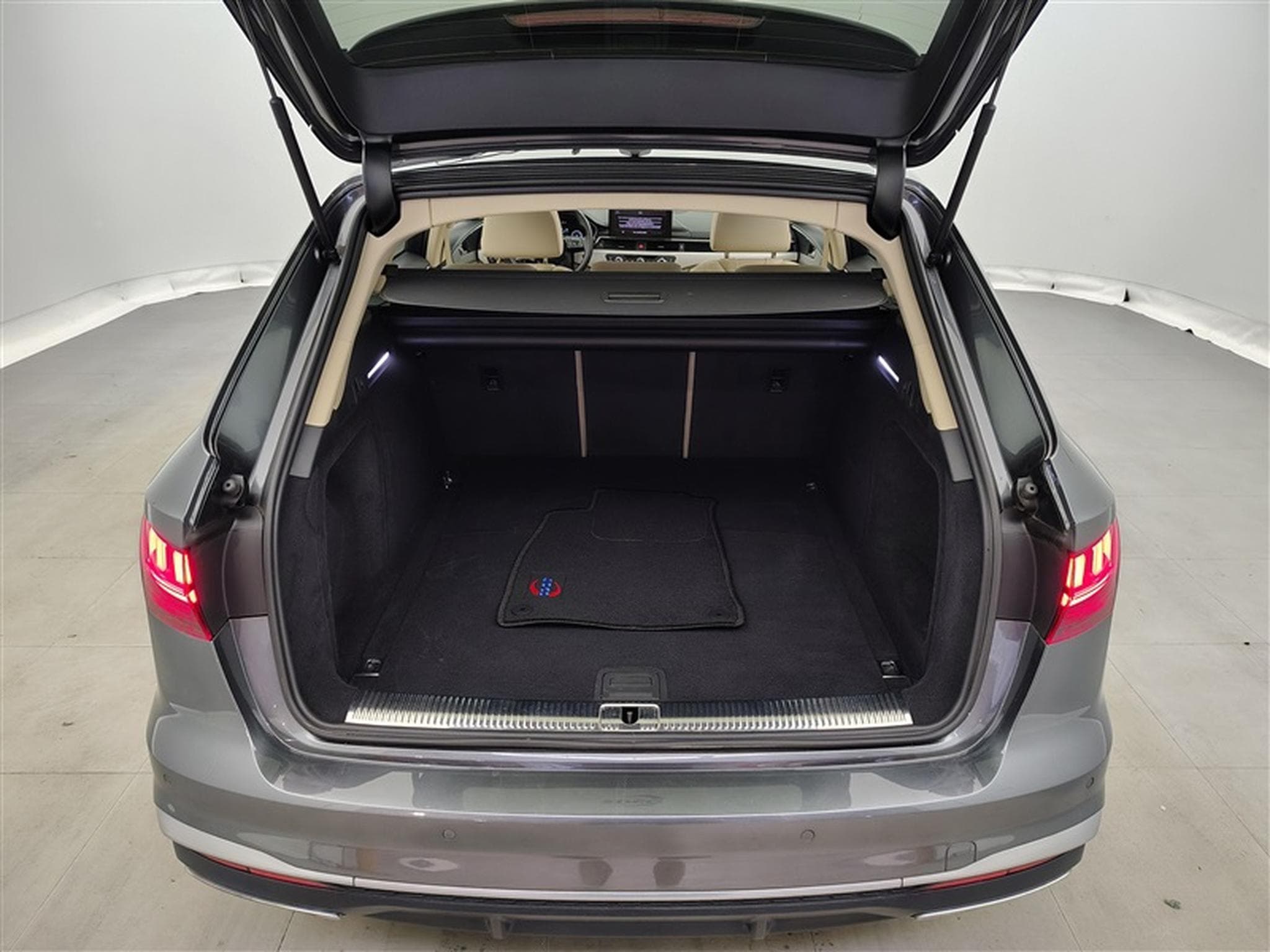 Audi A4 Avant 35 TDi S-LINE S tronic CUIR/NAVI/TO PANO/FULL LED/JA18 (2022) - Photo 14