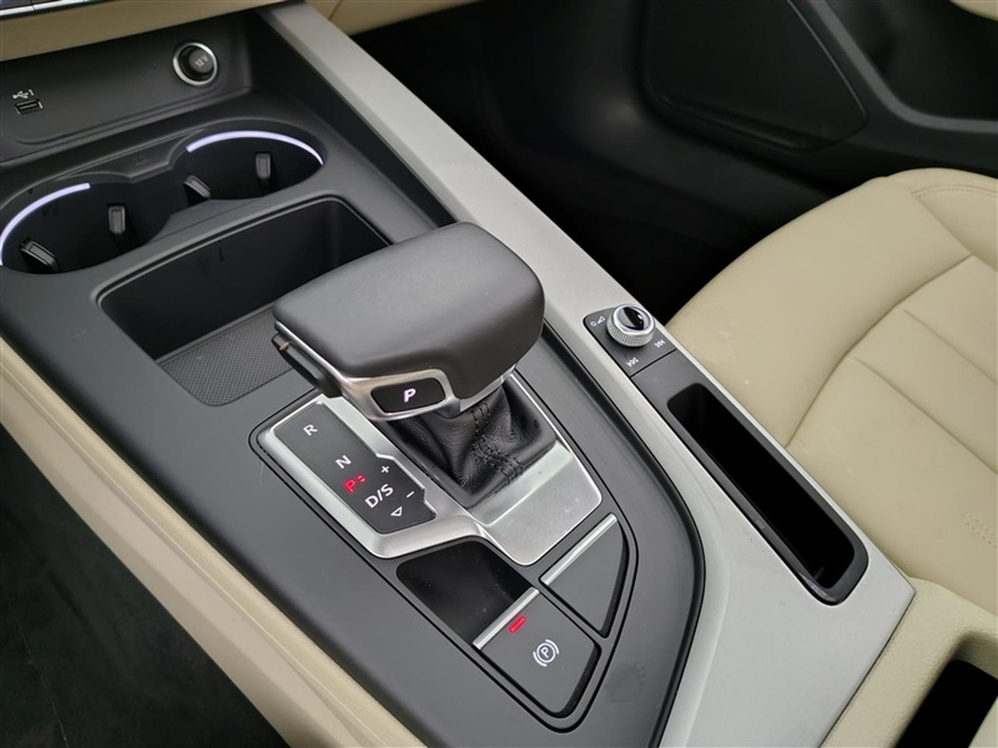 Audi A4 Avant 35 TDi S-LINE S tronic CUIR/NAVI/TO PANO/FULL LED/JA18 (2022) - Photo 12