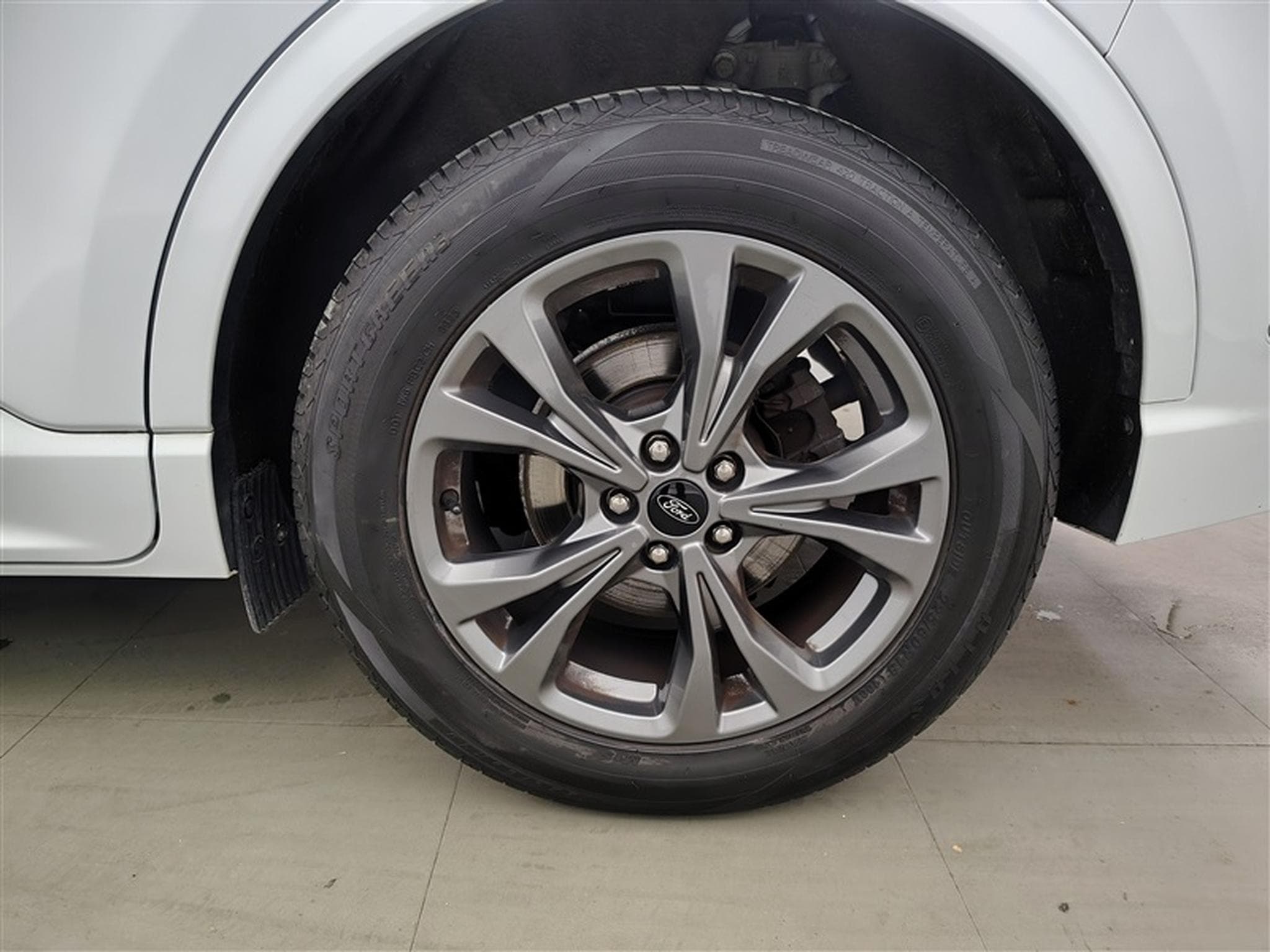 Ford Kuga 1.5 EcoBoost FWD ST-Line (2022) - Photo 6