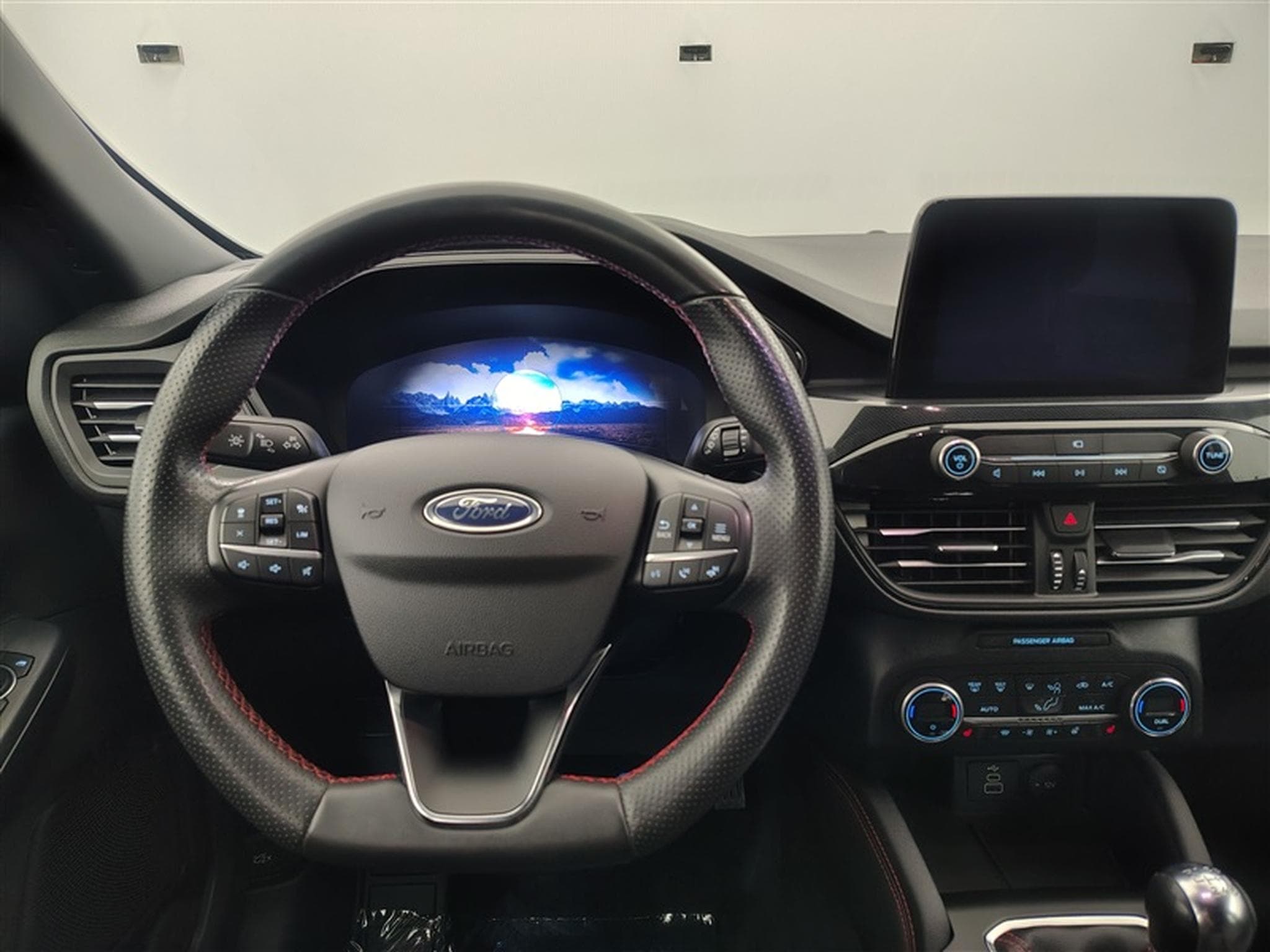 Ford Kuga 1.5 EcoBoost FWD ST-Line (2022) - Photo 9