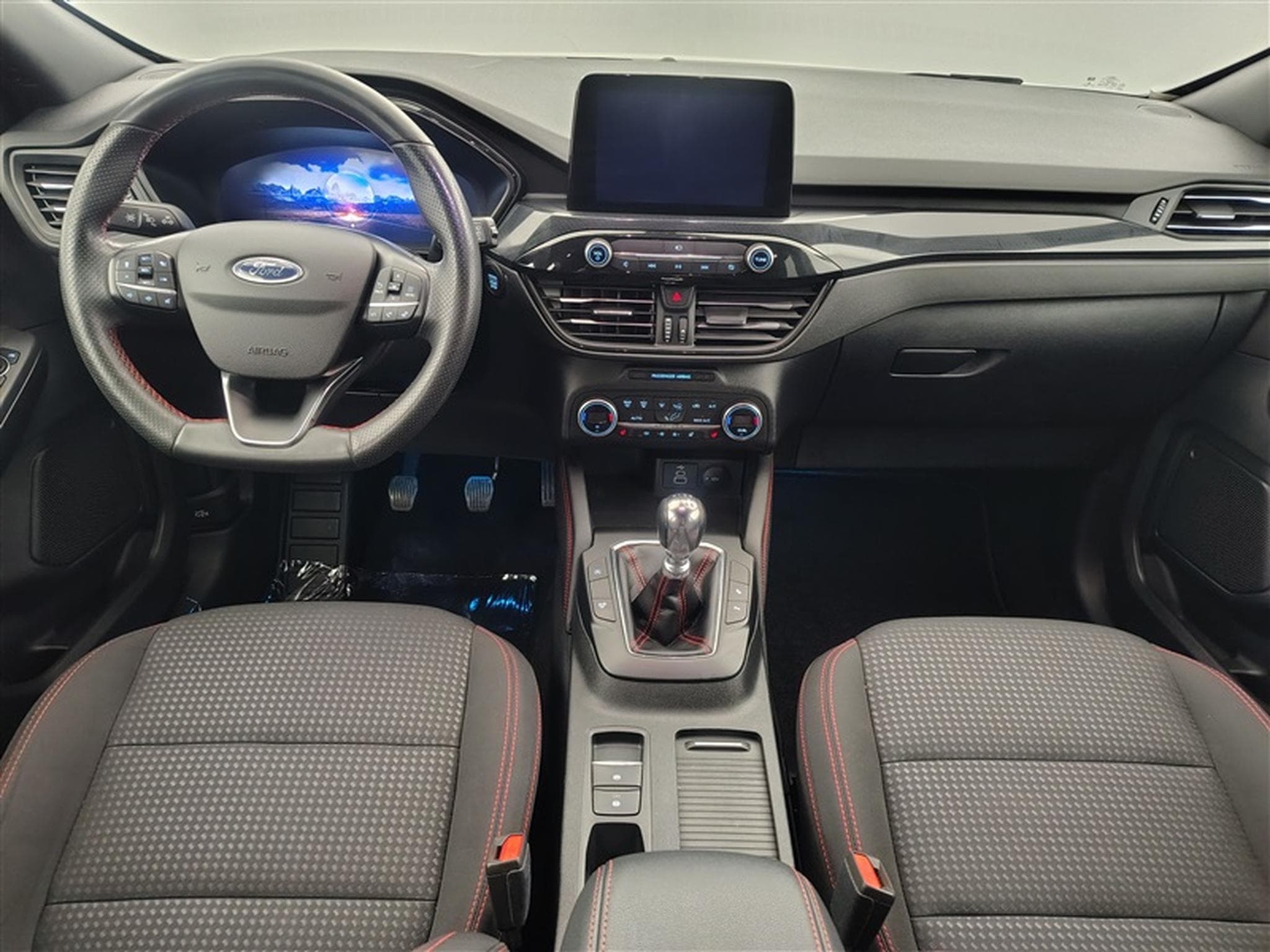 Ford Kuga 1.5 EcoBoost FWD ST-Line (2022) - Photo 8