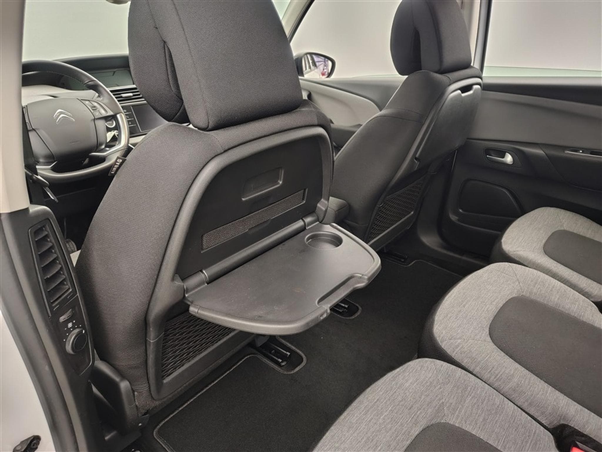 Citroën Grand C4 SpaceTourer 1.2 PureTech 130Cv Live 7PL / NAVI / ALU (2021) - Photo 18