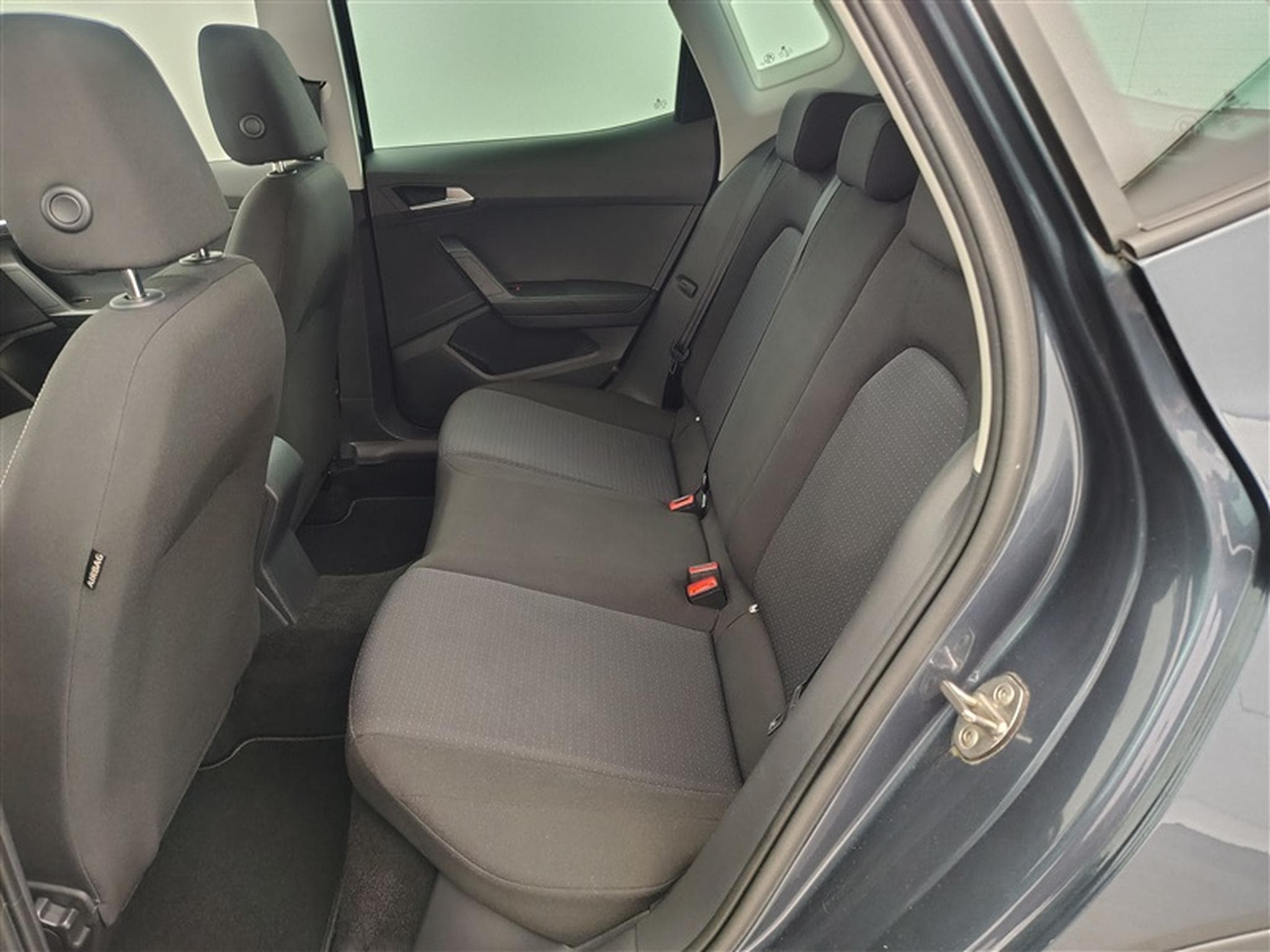 Seat Arona 1.0 TSI 95cv Style **CARPLAY/CAM/SG CH** (2022) - Foto 13