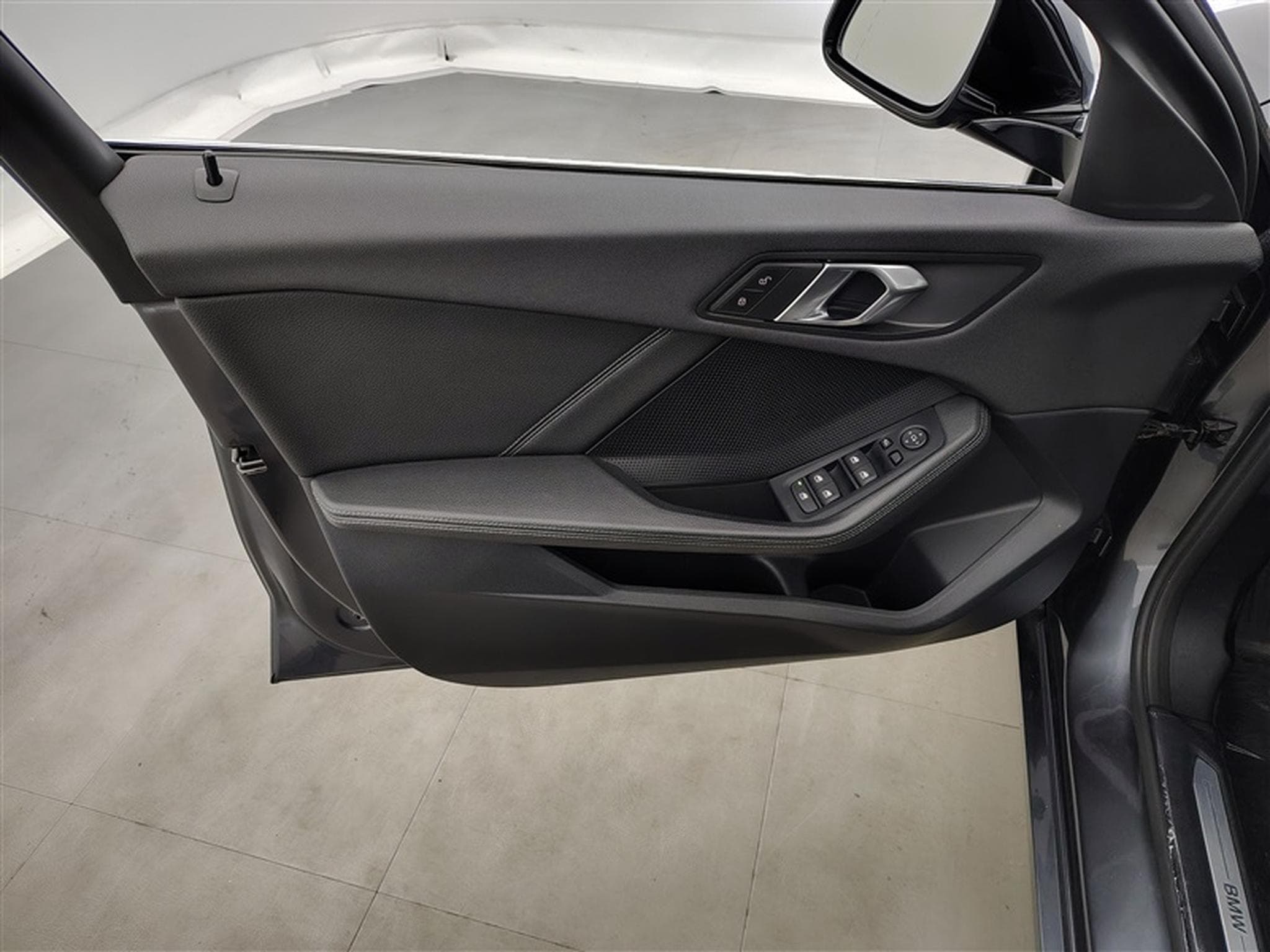 BMW 118 iA OPF FULL LED/T.O/CUIR CHAUFF./CARPLAY/CAM+PDC (2020) - Photo 17