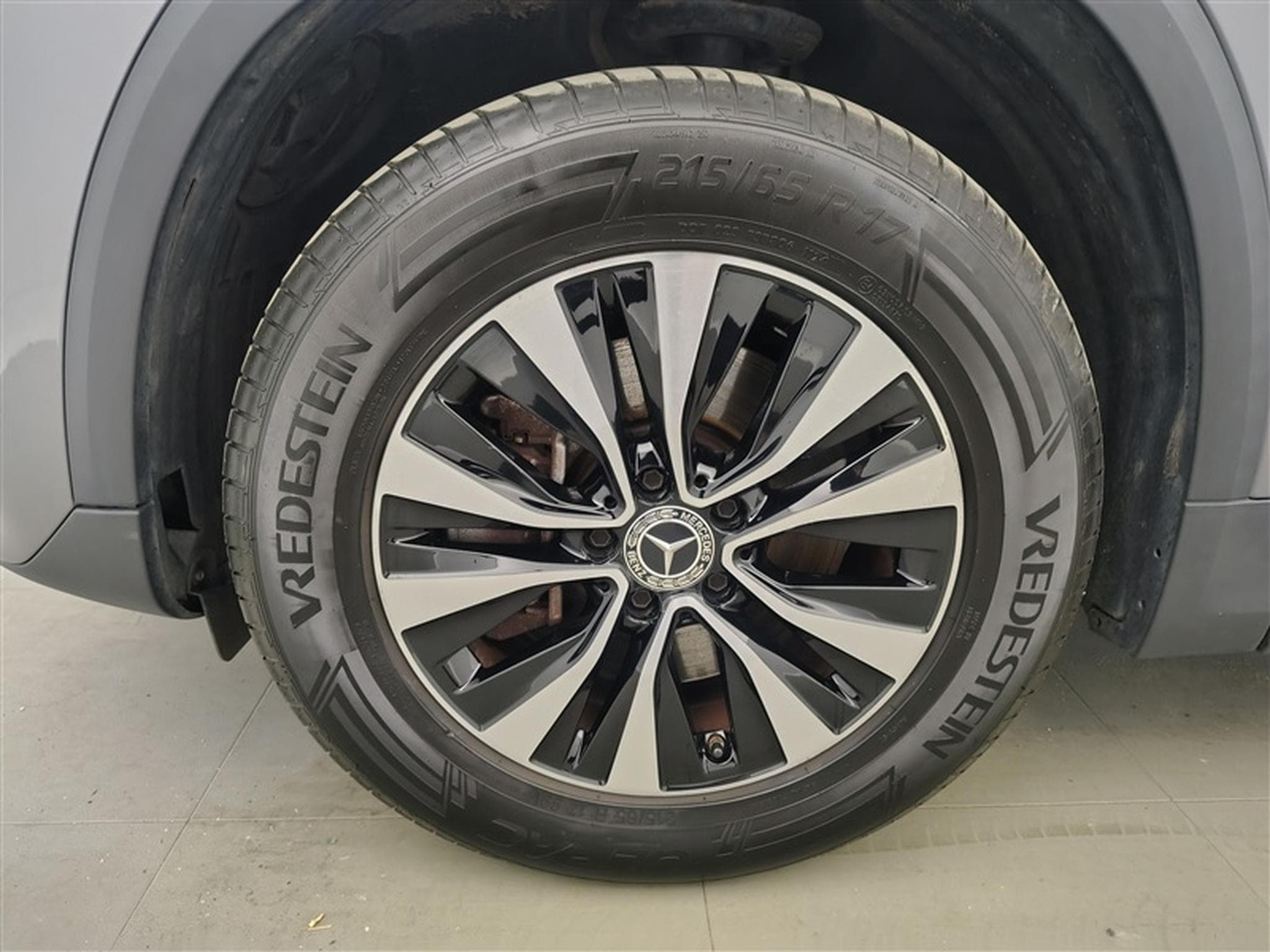 Mercedes GLA 250 e PHEV Business Line Navi / Led / PDC av+ar (2022) - Foto 6