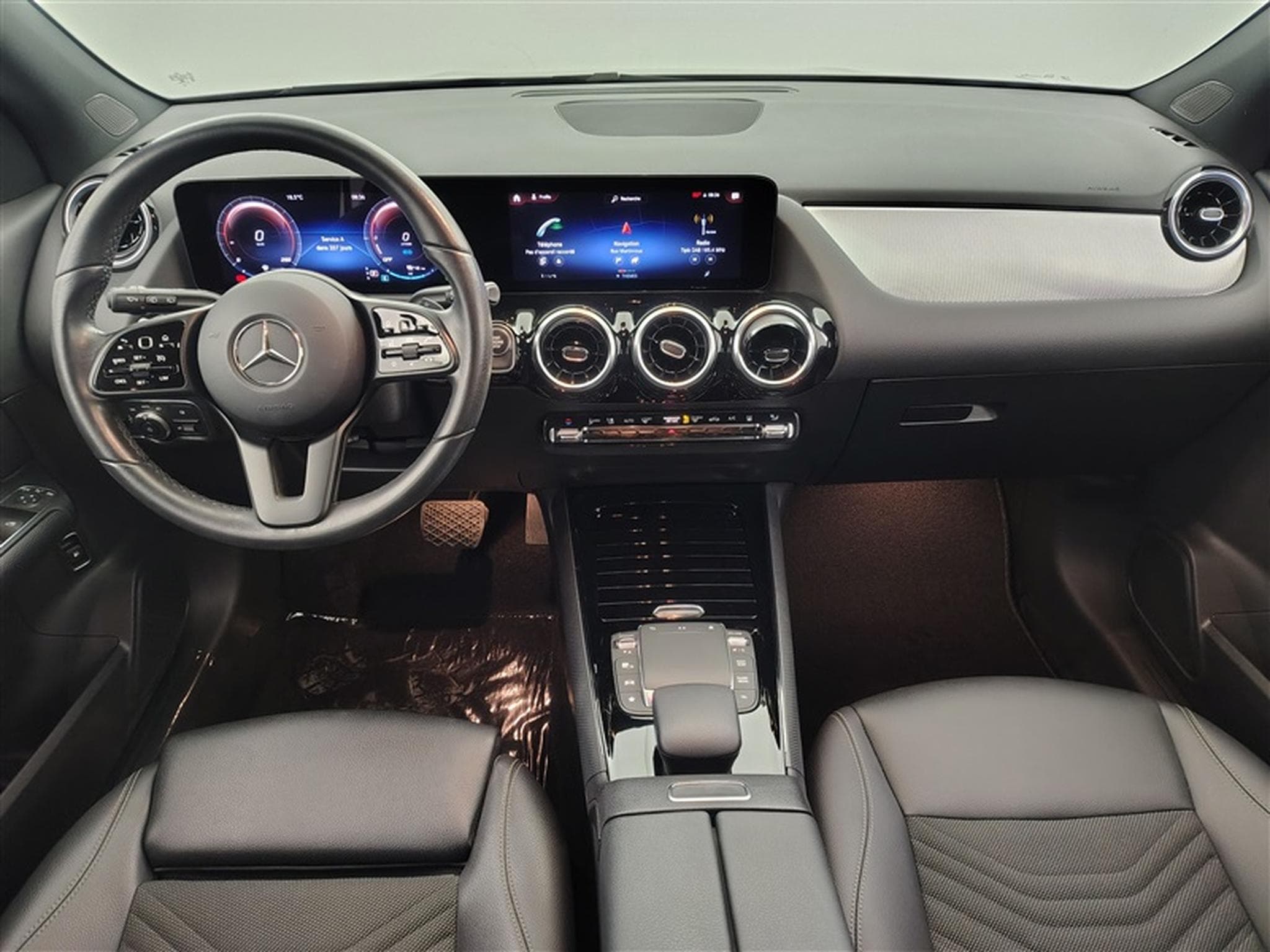 Mercedes GLA 250 e PHEV Business Line Navi / Led / PDC av+ar (2022) - Foto 8