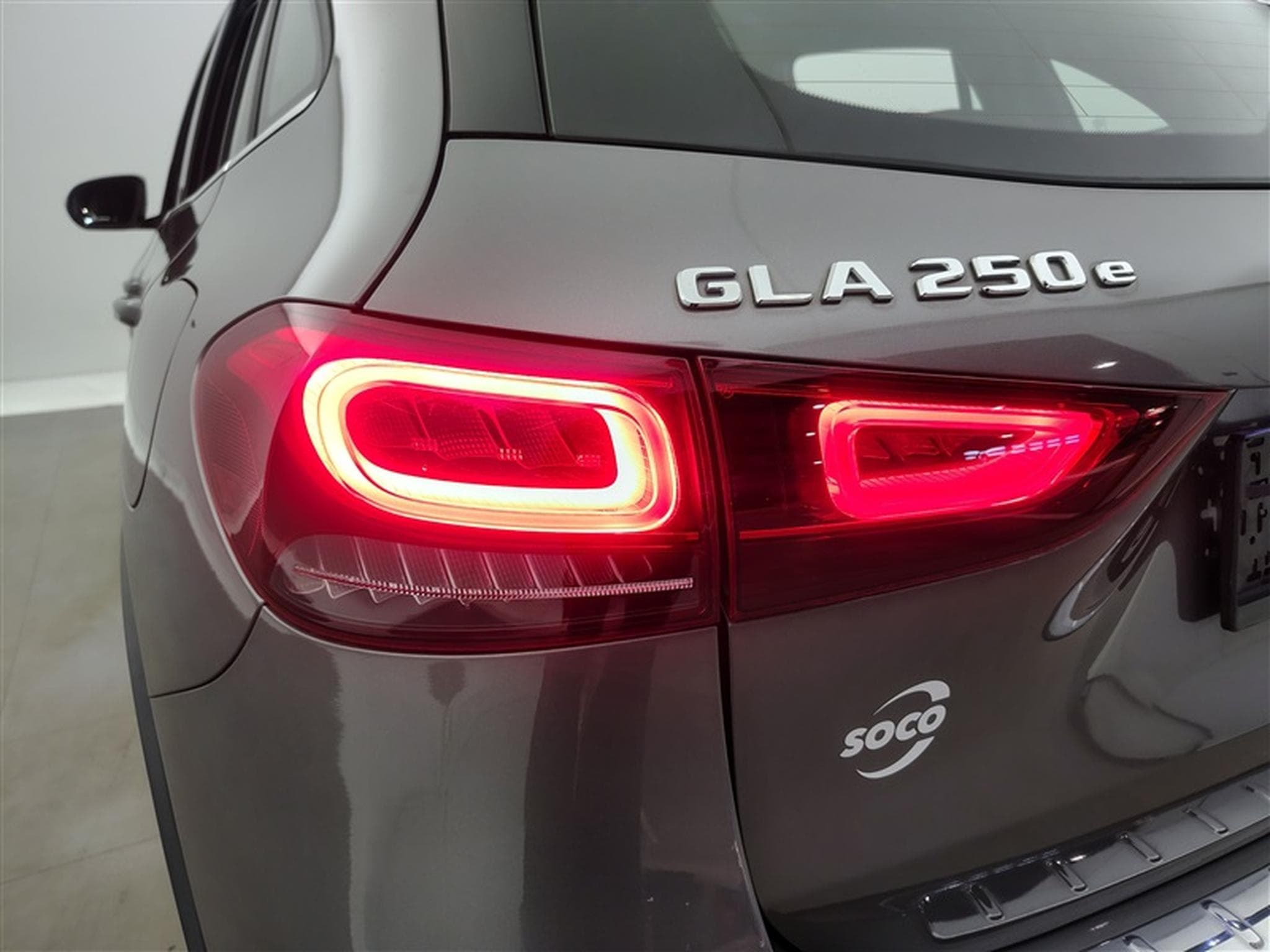 Mercedes GLA 250 e PHEV Business Line Navi / Led / PDC av+ar (2022) - Foto 16