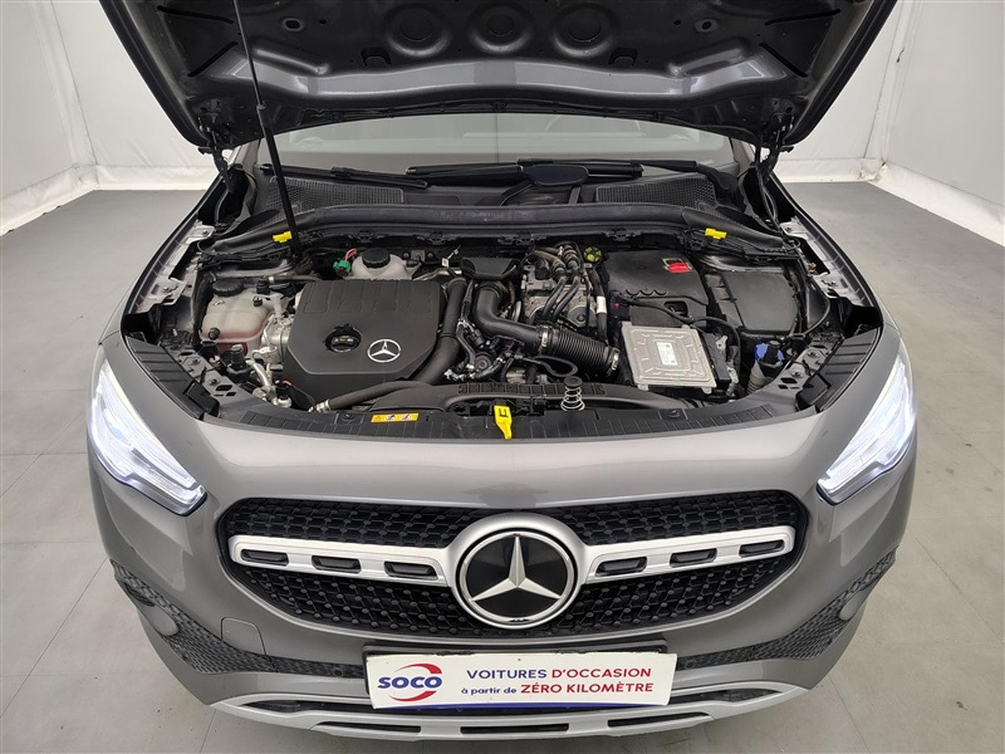 Mercedes GLA 250 e PHEV Business Line Navi / Led / PDC av+ar (2022) - Foto 19
