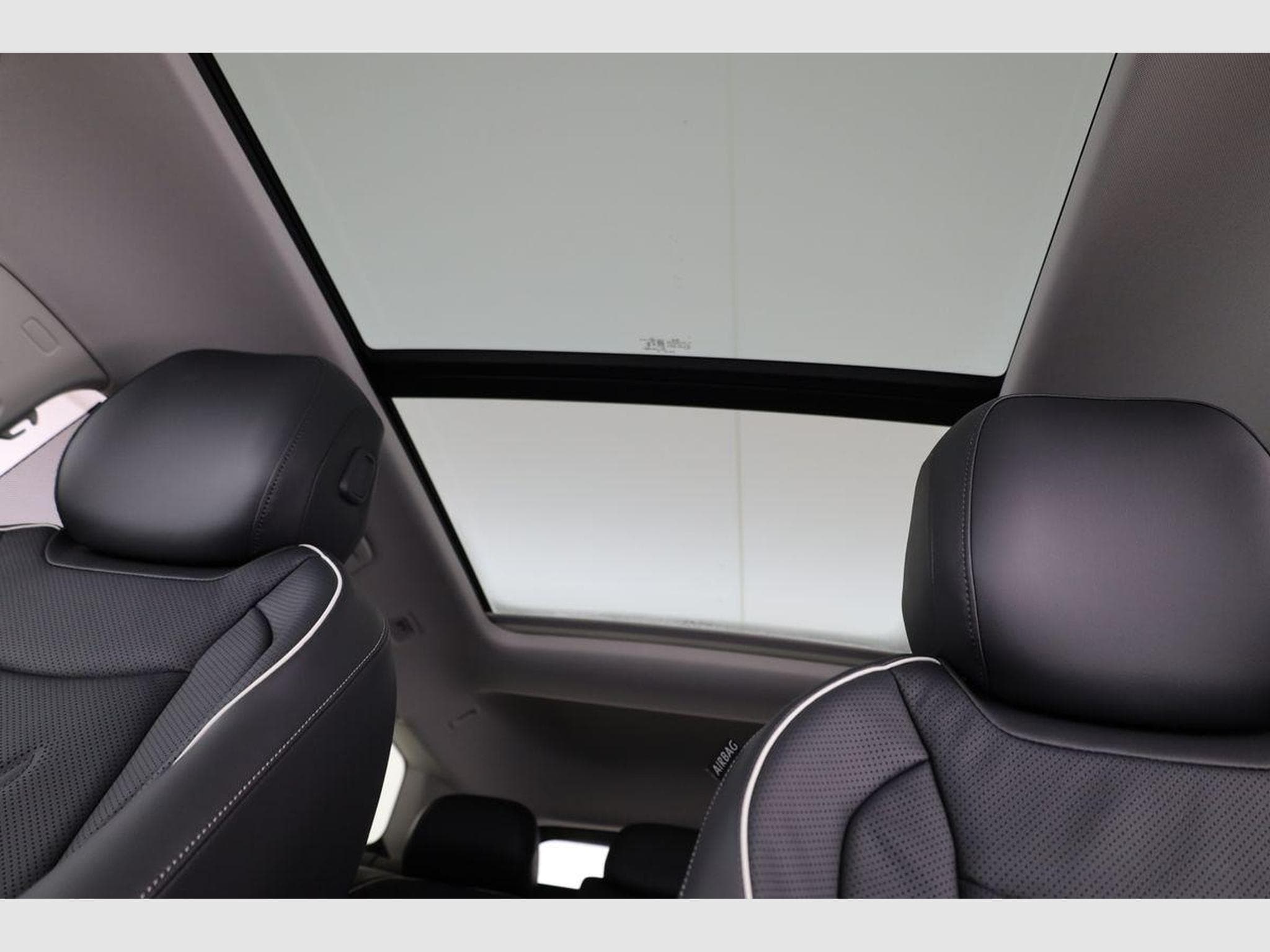 VW Tayron 1.5 TSI eHybrid 150 kW Life (2025) - Photo 10