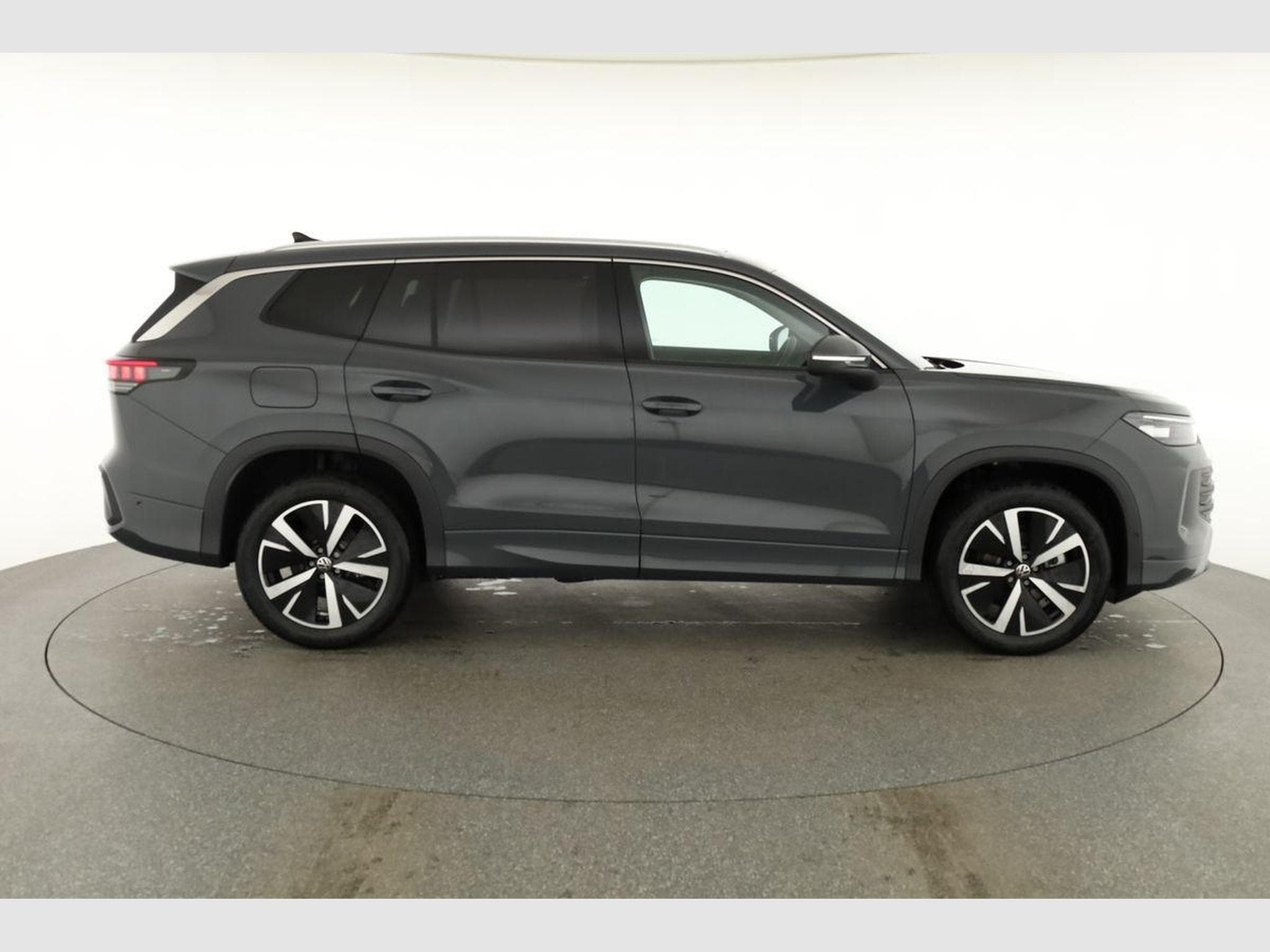 VW Tayron 1.5 TSI eHybrid 150 kW Life (2025) - Photo 23