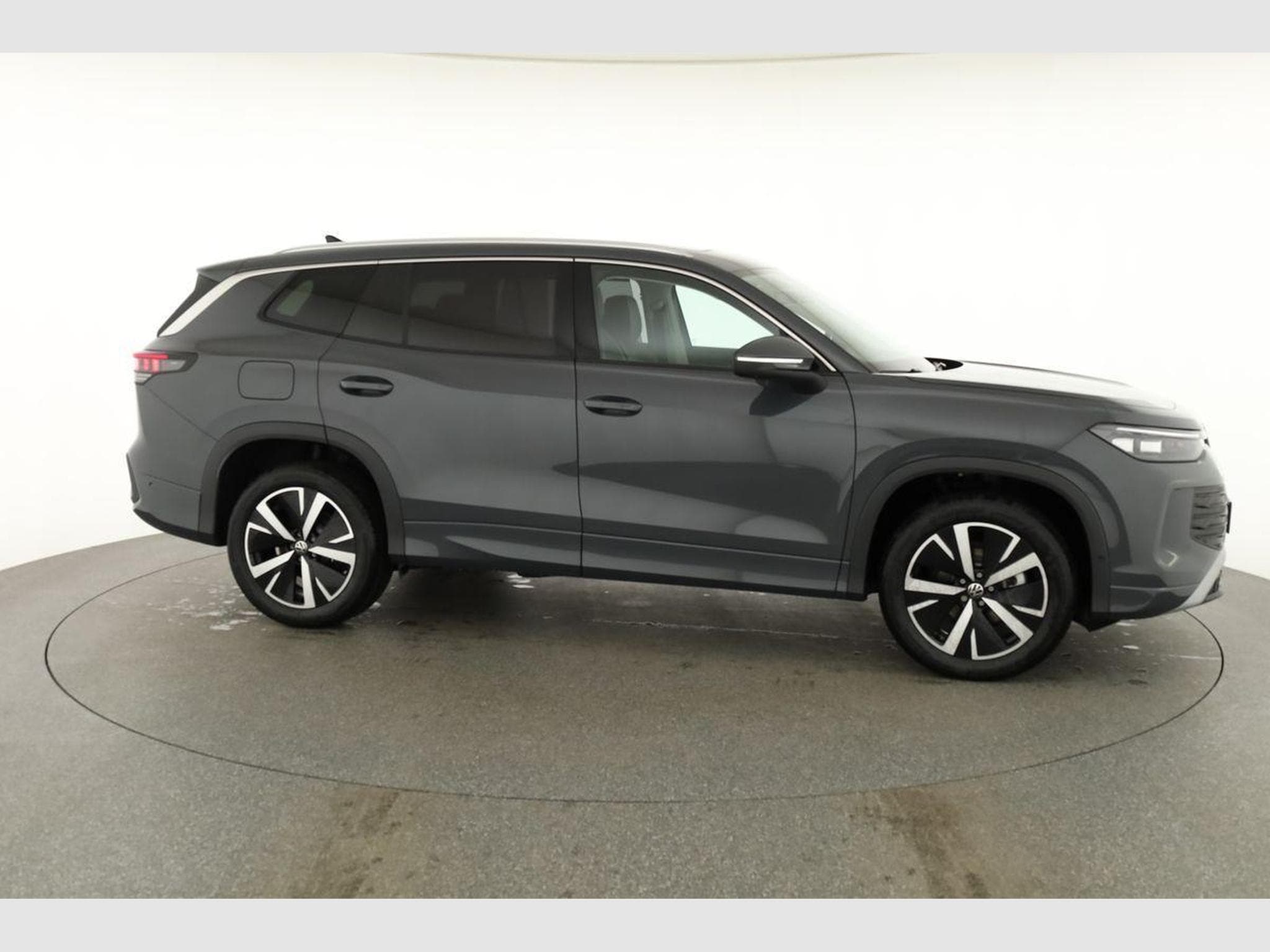 VW Tayron 1.5 TSI eHybrid 150 kW Life (2025) - Photo 24