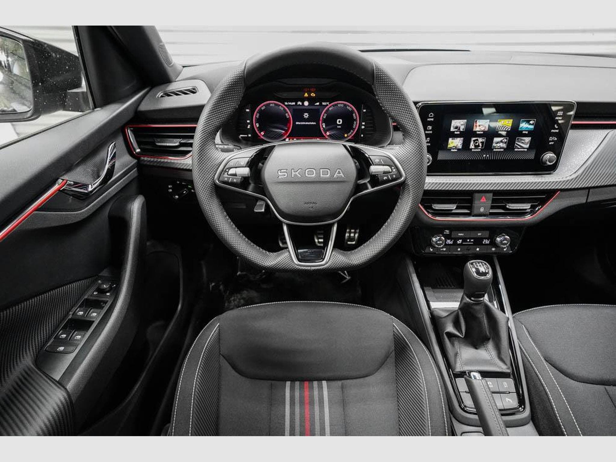 Skoda Kamiq 1,0 TSI Monte (2025) - Foto 8