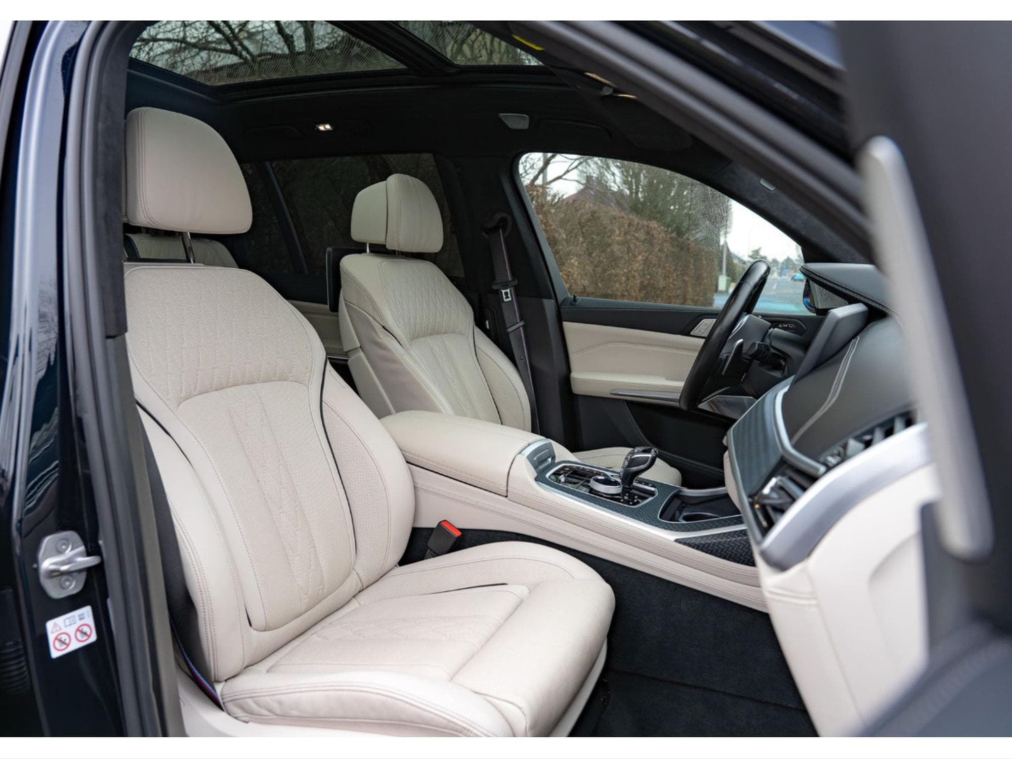 BMW X7 X7 40D Msport /xDrive/Pano/22/VOLL (2022) - Foto 25